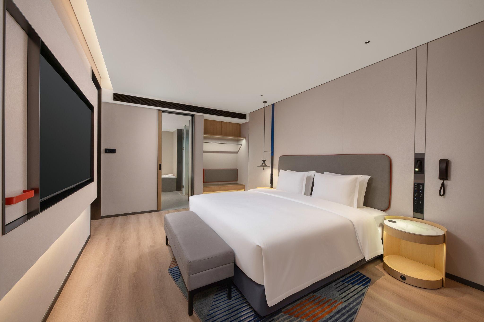 1 Bedroom Suite City View