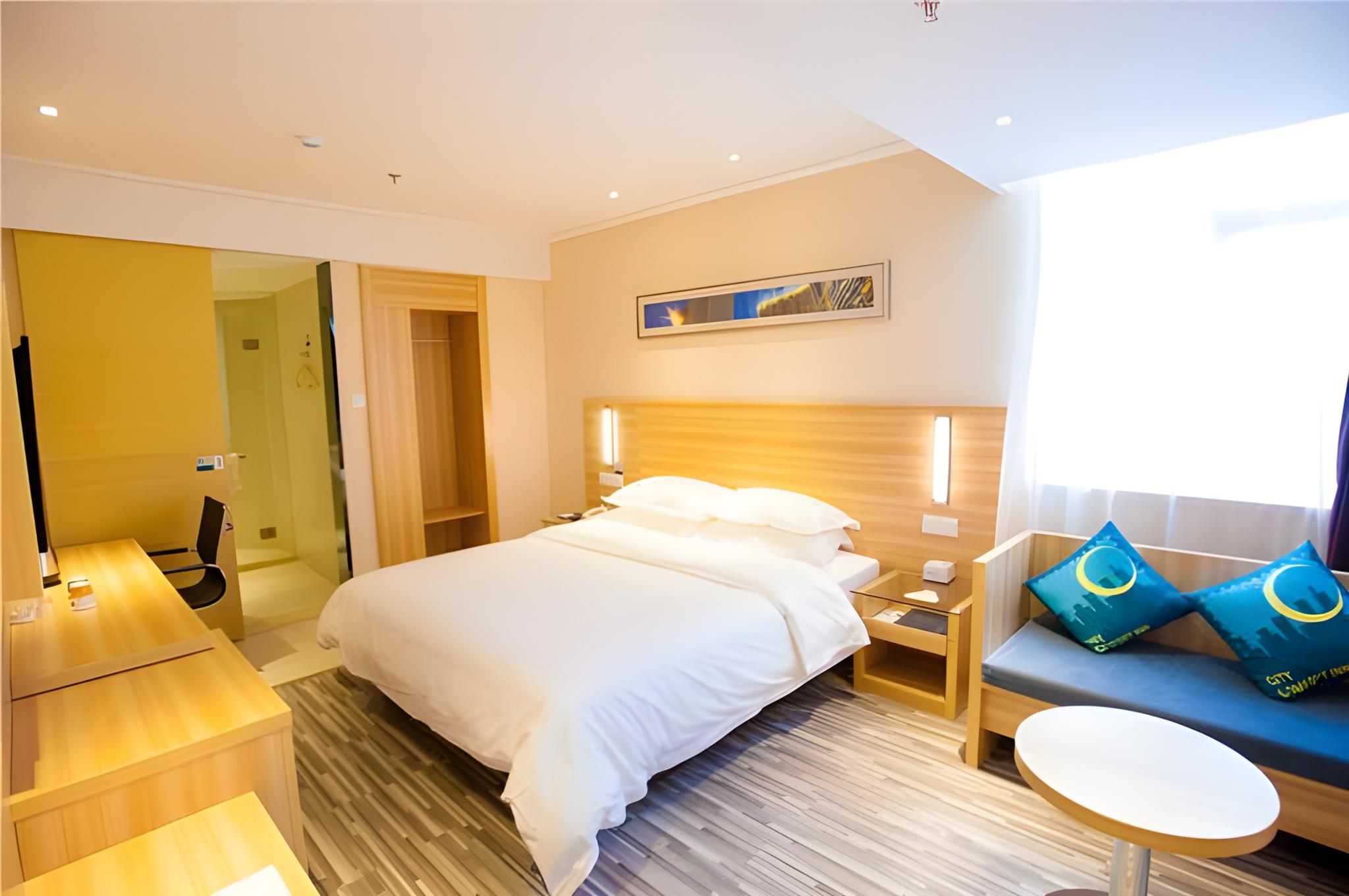 Business Queen Room