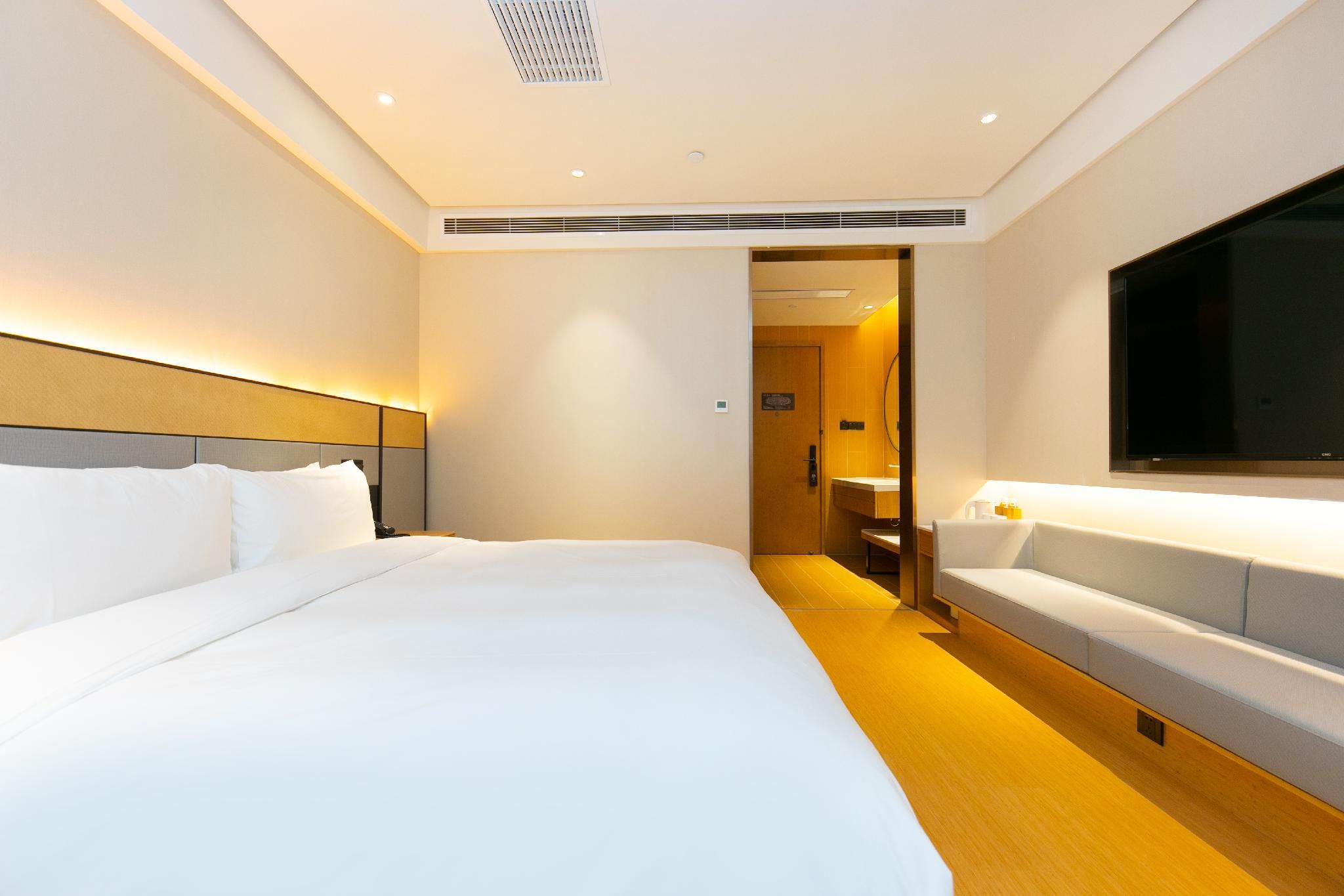 Huazhu - Room With Bed