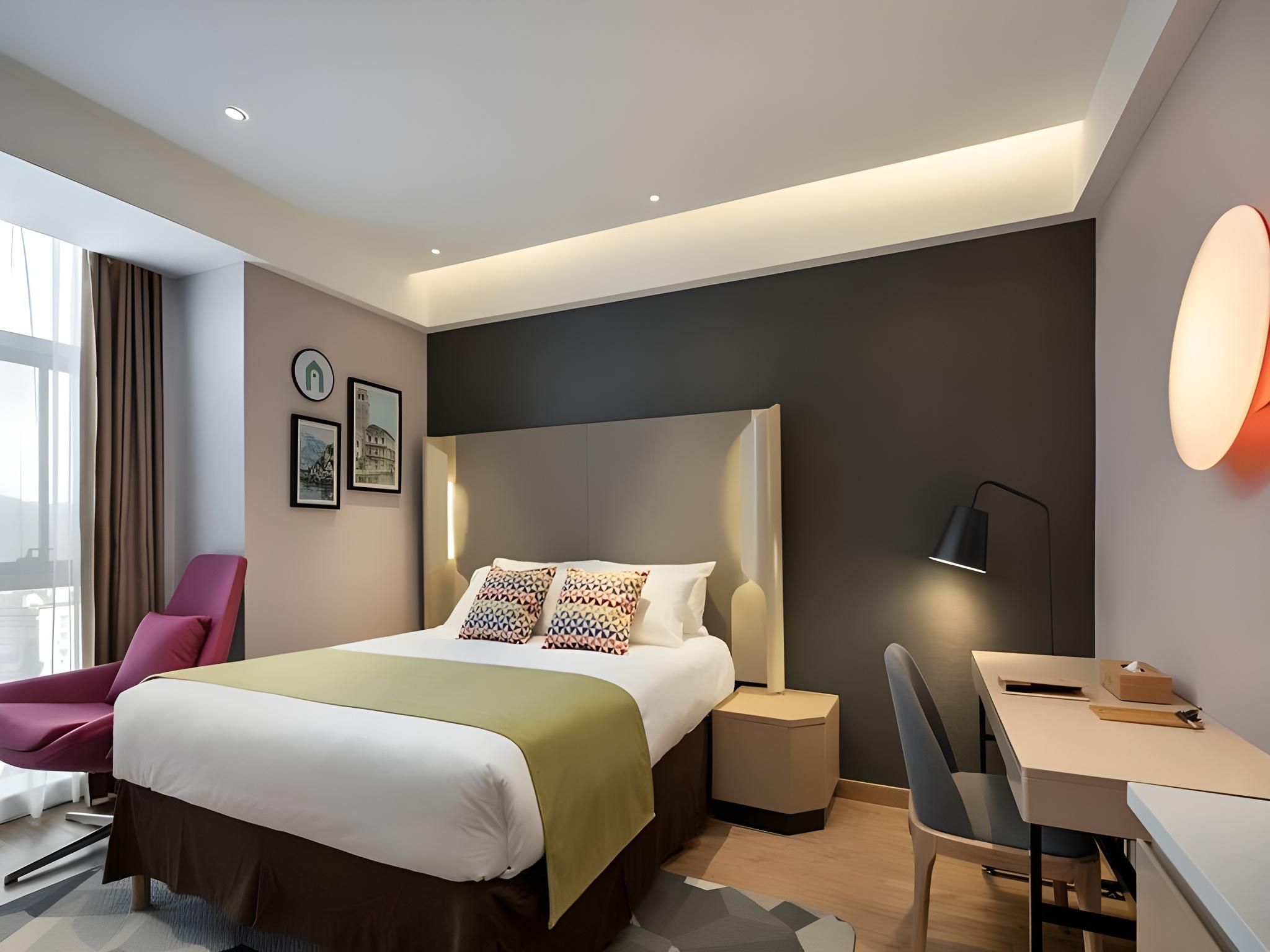 WH - Deluxe Bed Room