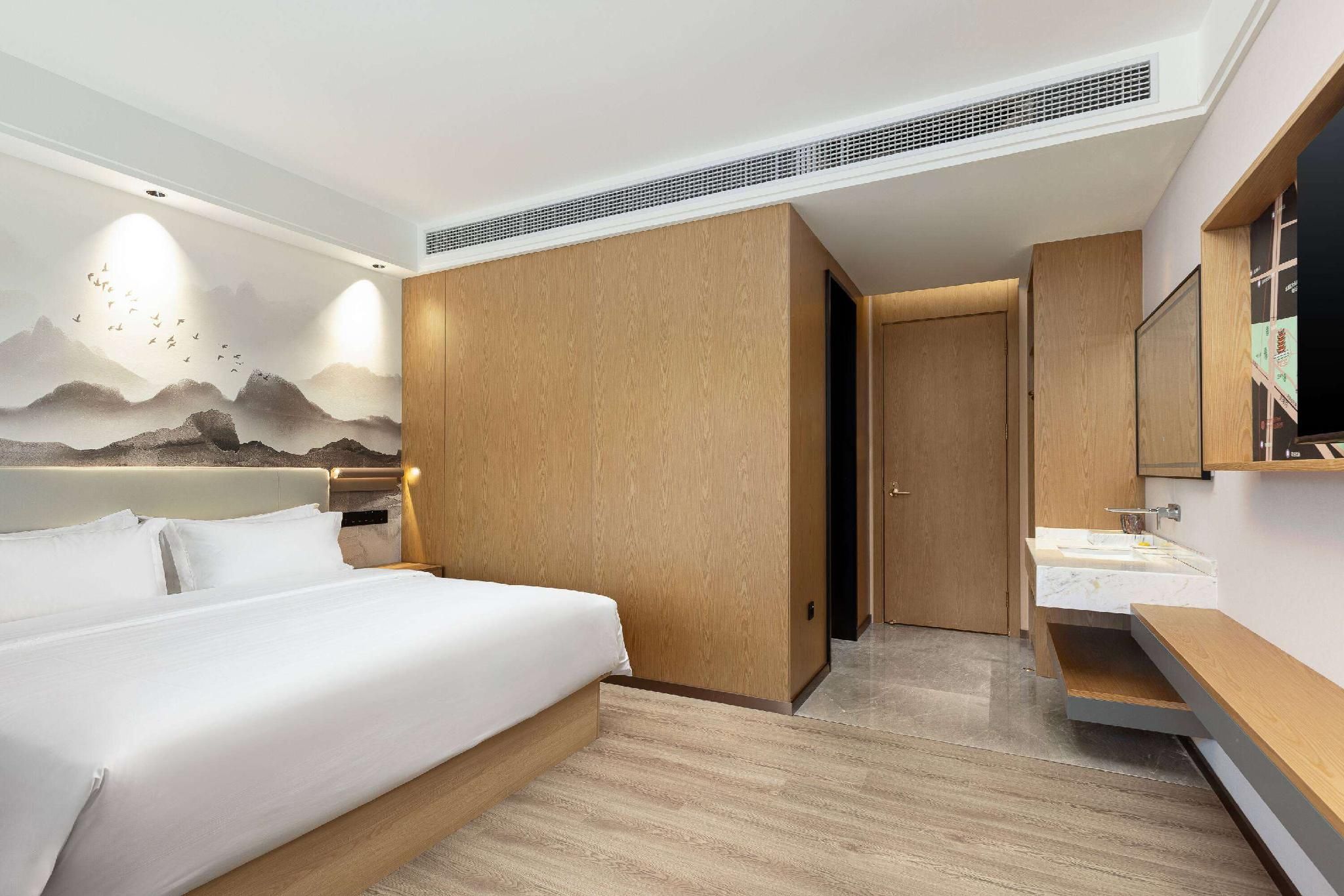 2 King Beds, Suite, Non-Smoking