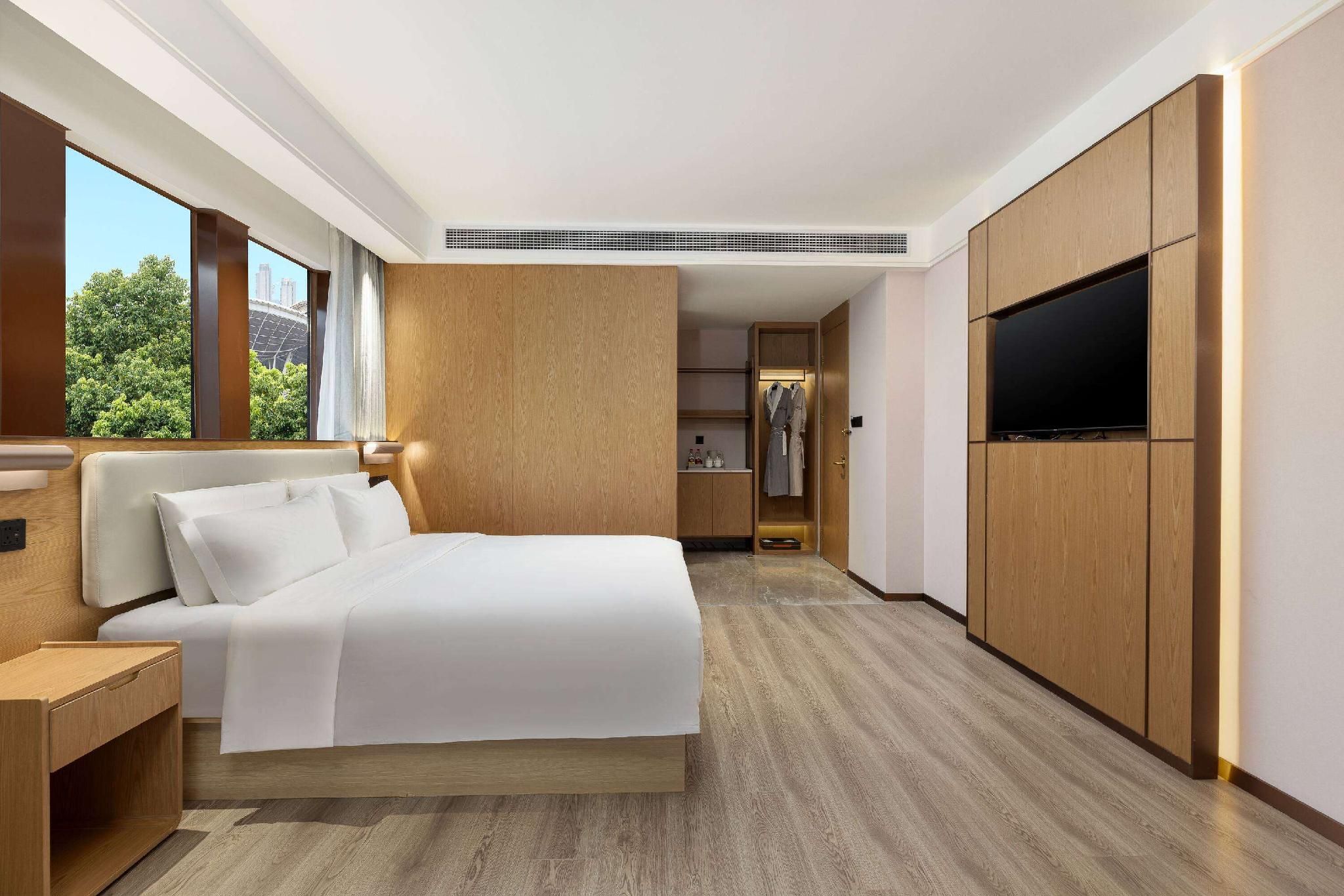 1 King Bed, Executive Room, Non-Smoking