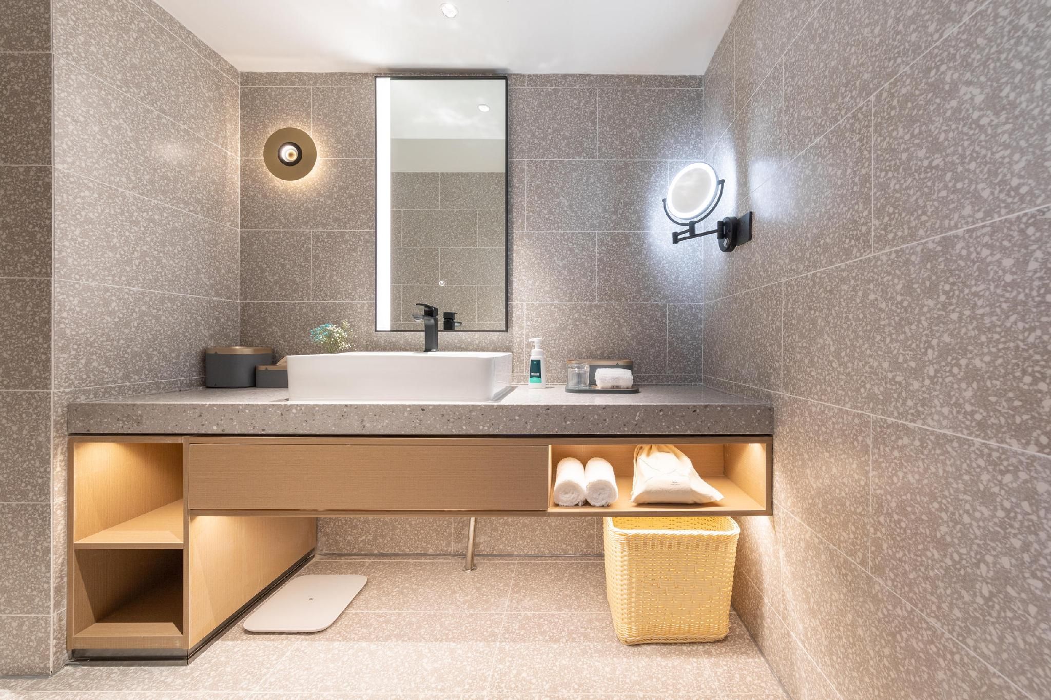 Atour - JIMU Suite, City View