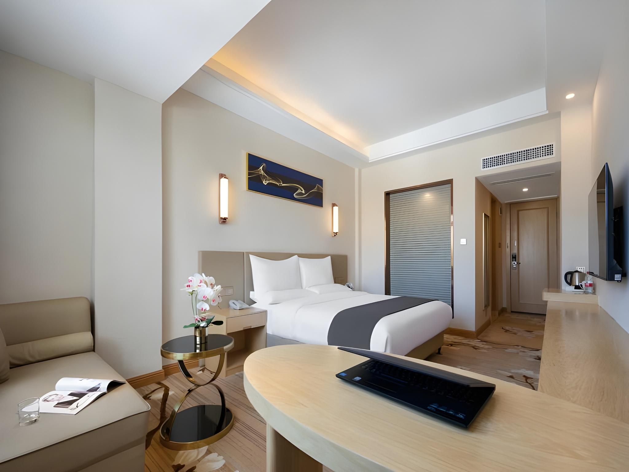 Standard - Queen Room