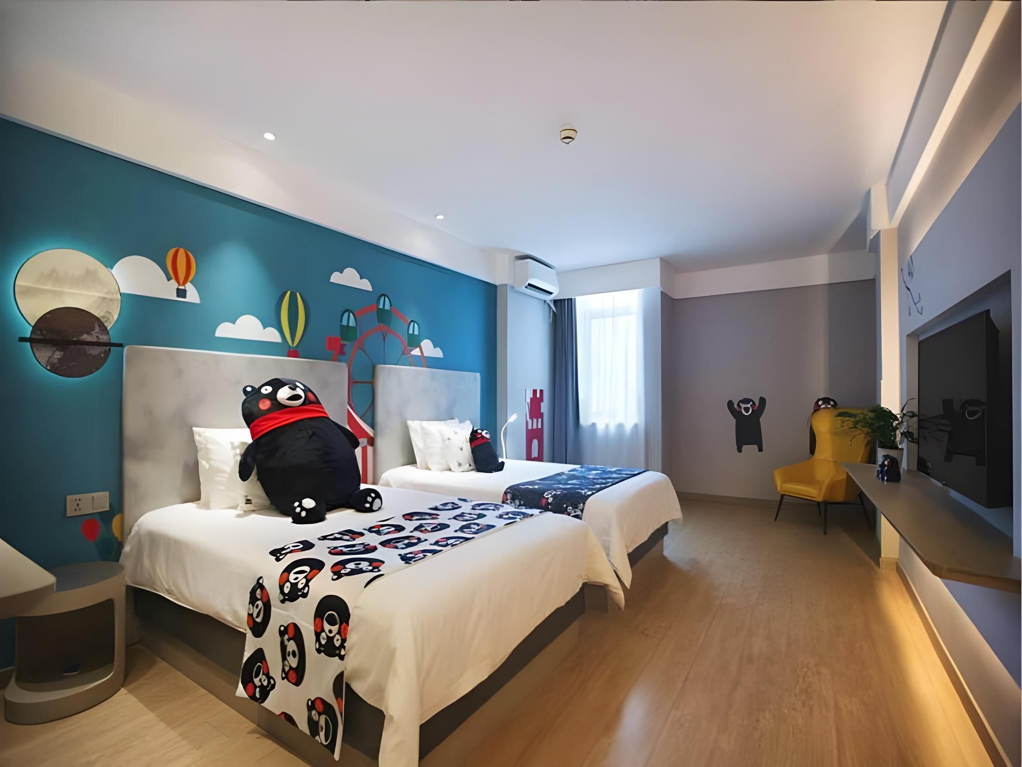 Magnotel Hotel Wuhan Meiyuan Xiaoqu Metro Station Dream Times WH - Kumamoto Theme Lanshu Family Room