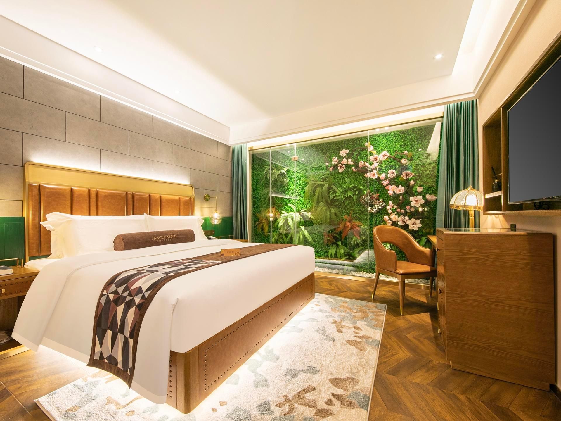 James Joyce - Chunxiang Bed Room