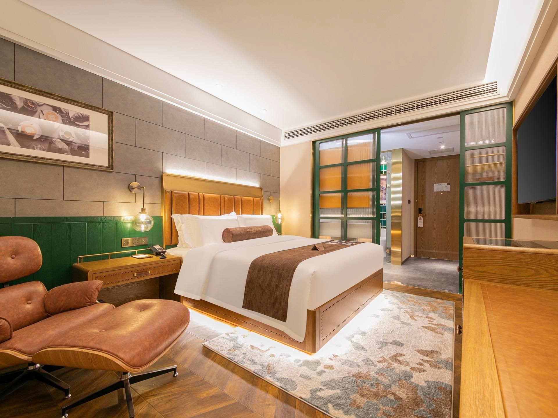 James Joyce - Feifan Delux Bed Room