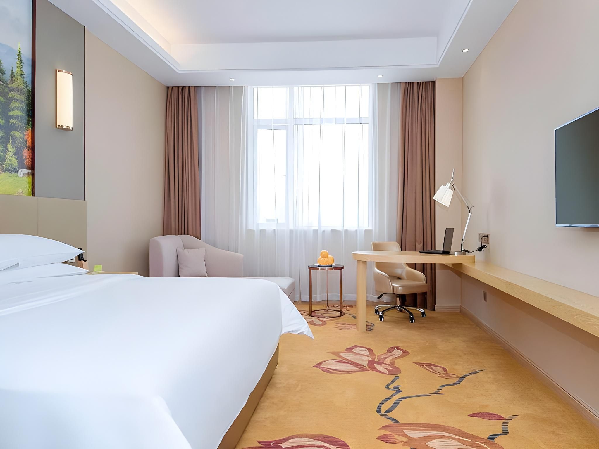Deluxe Queen Room