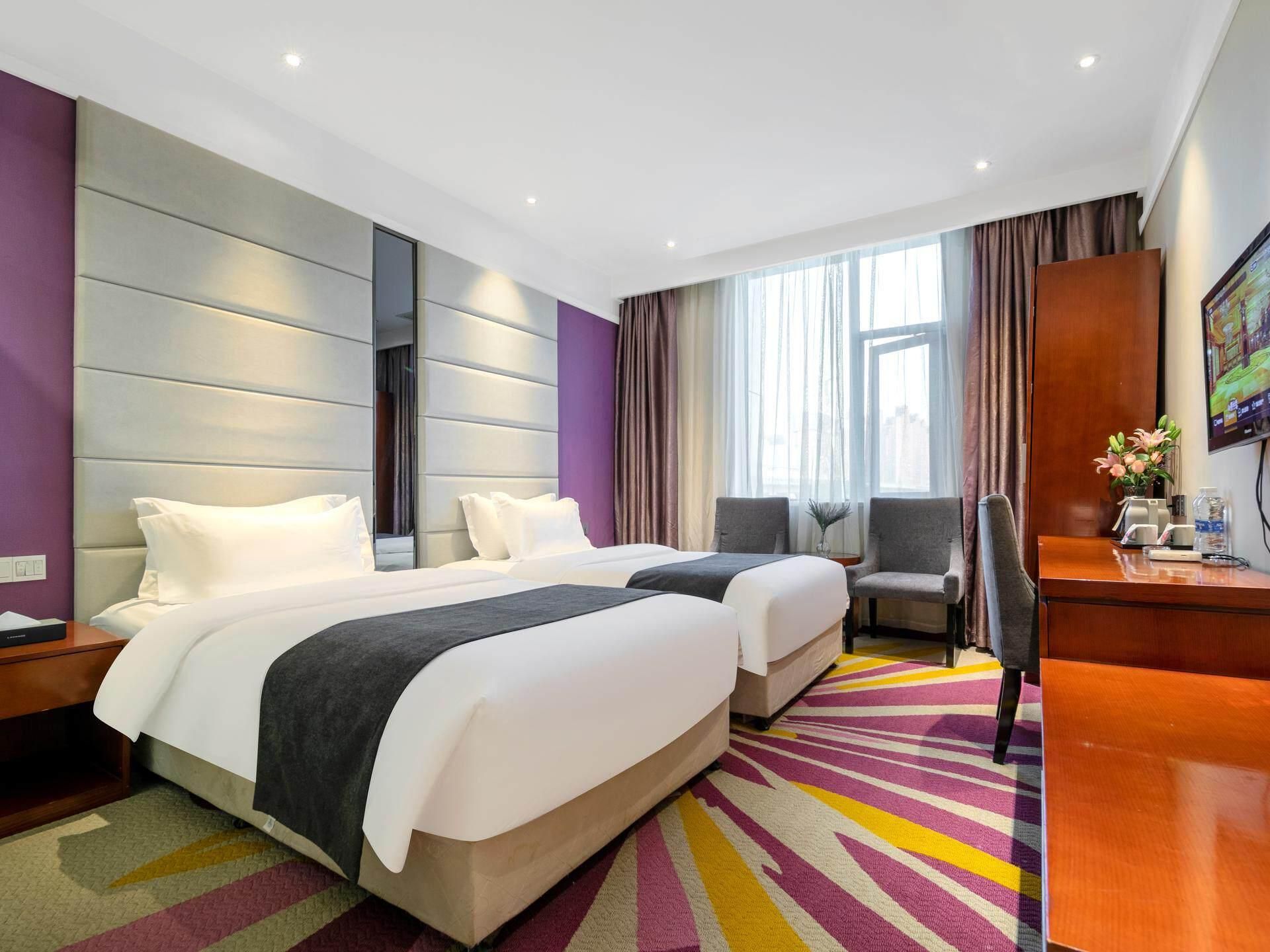 WH - Deluxe Room Twin