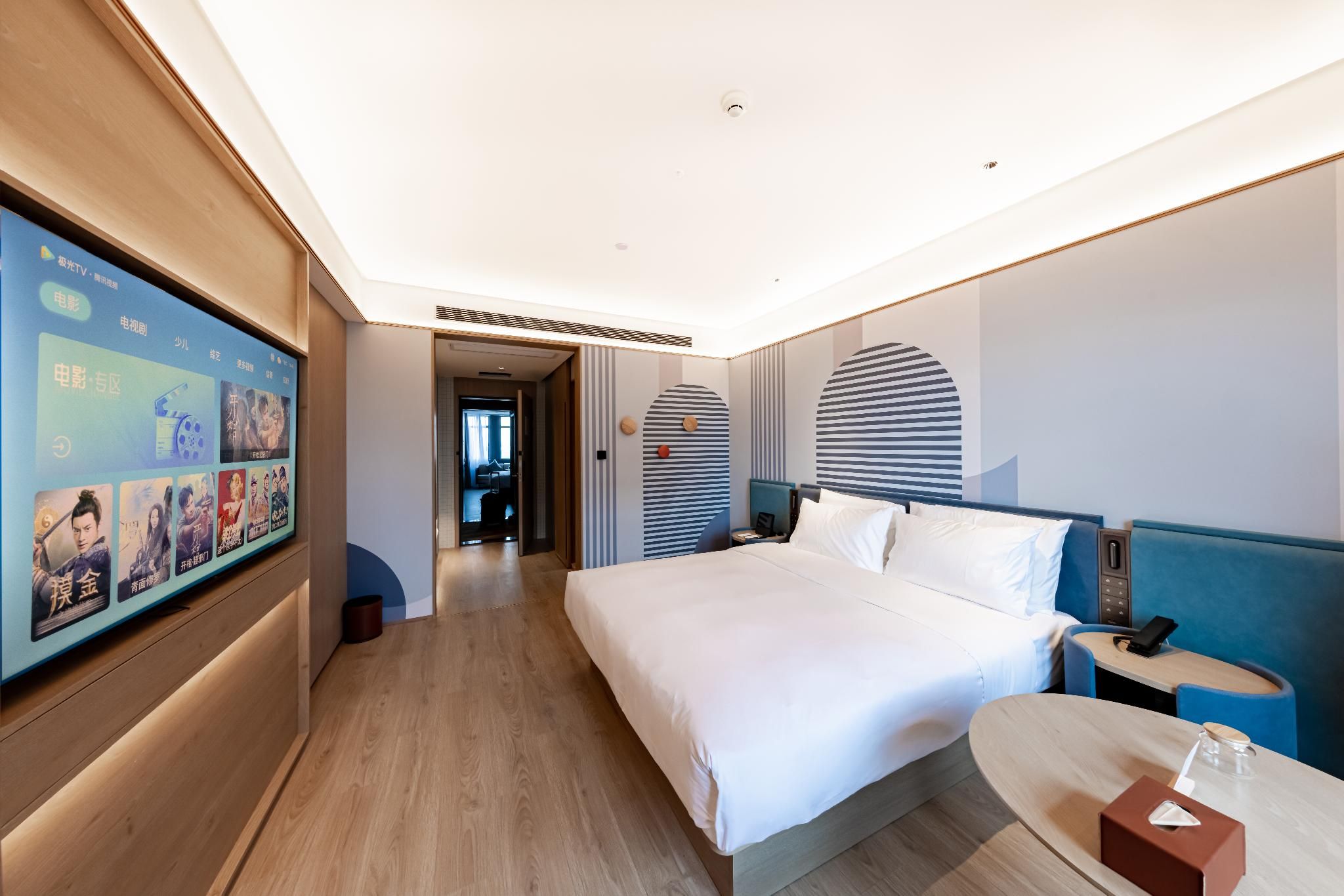 Queen Superior Room