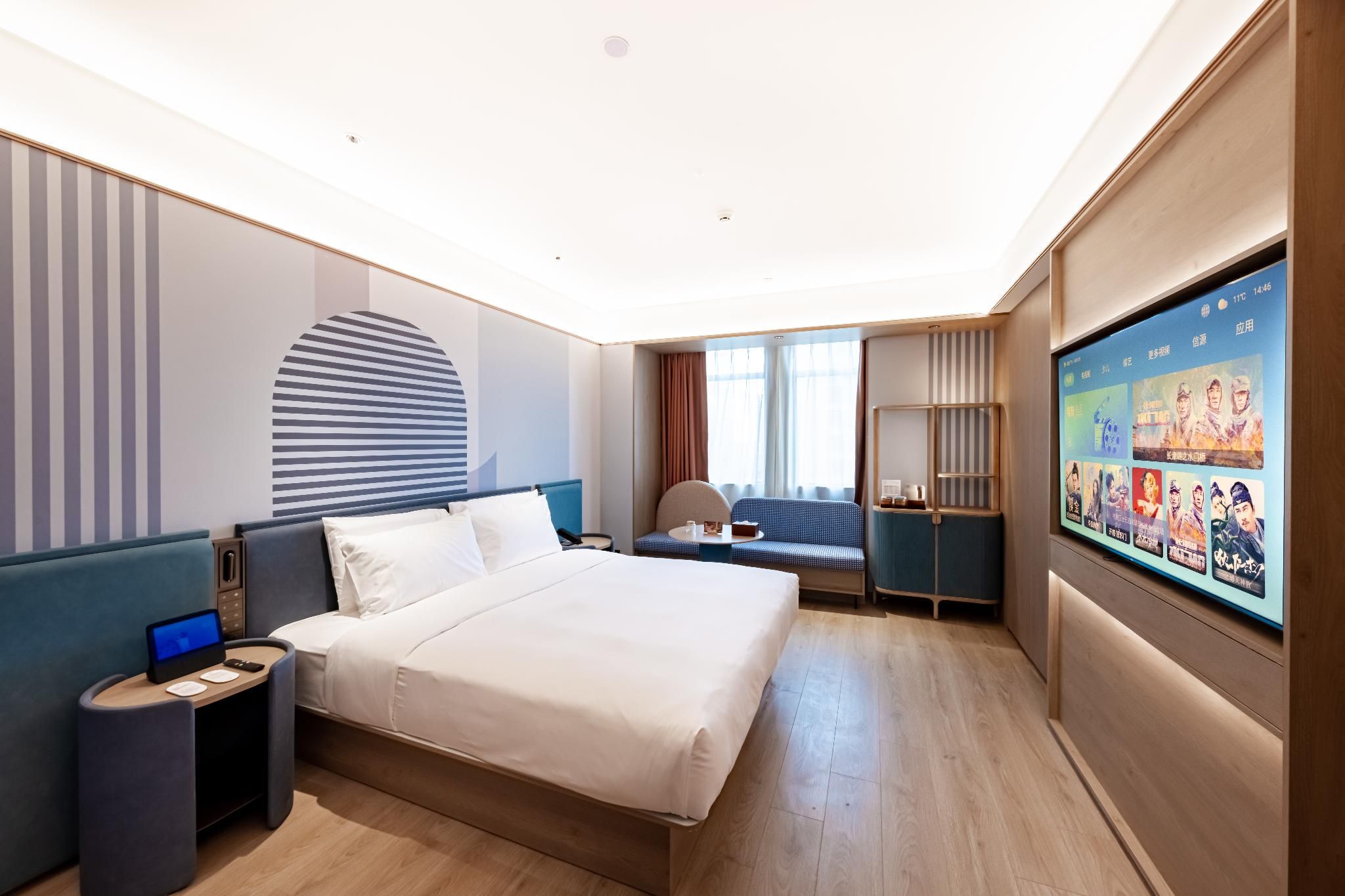 Queen Superior Room