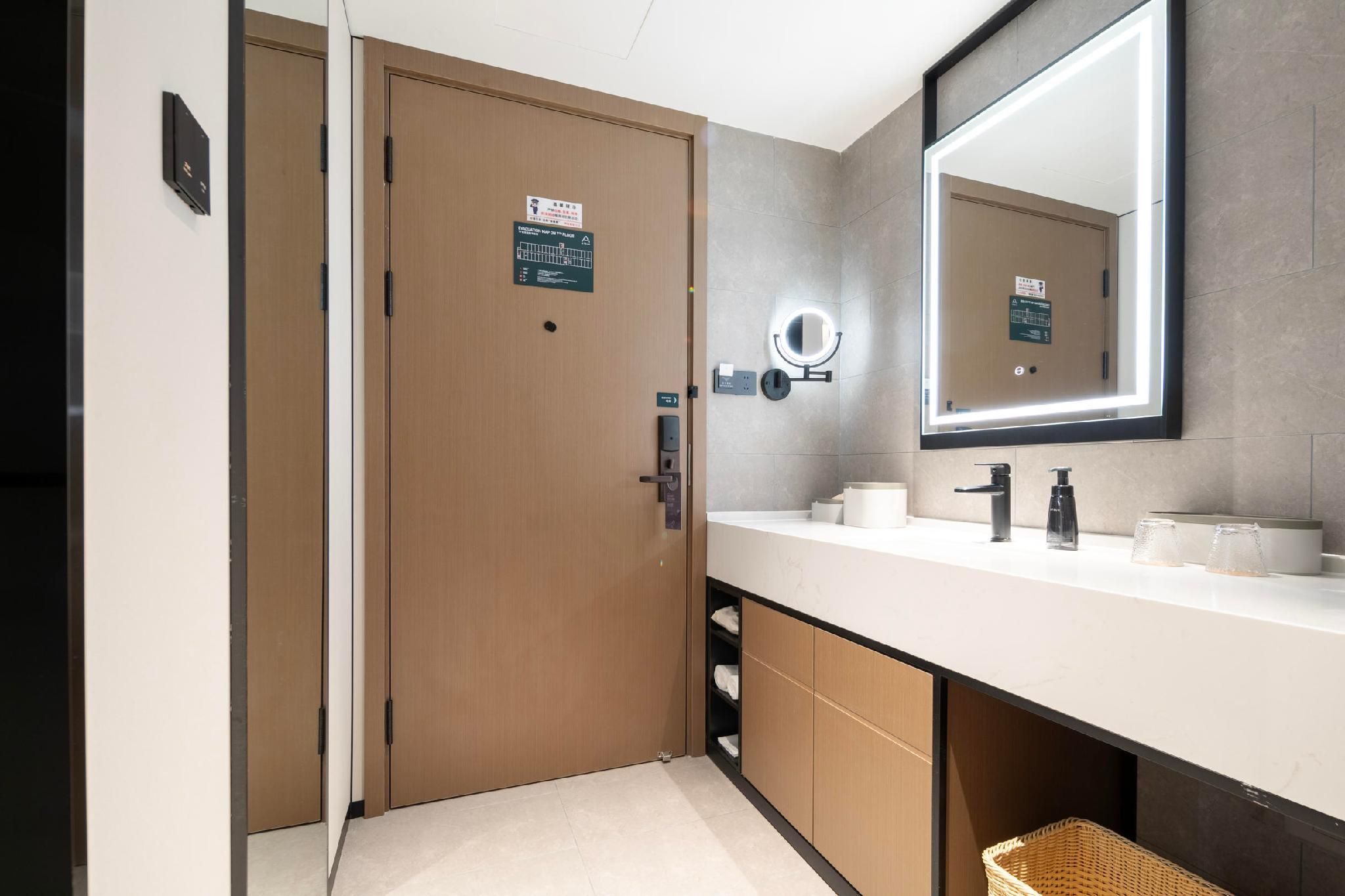 Executive room, Guest room, 1 Queen