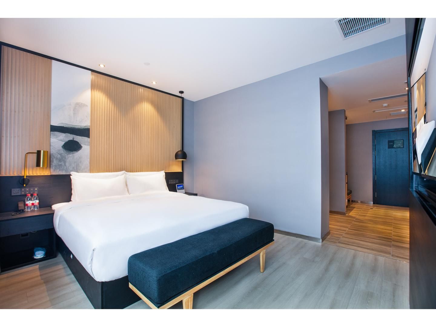 Executive Tower Suite
