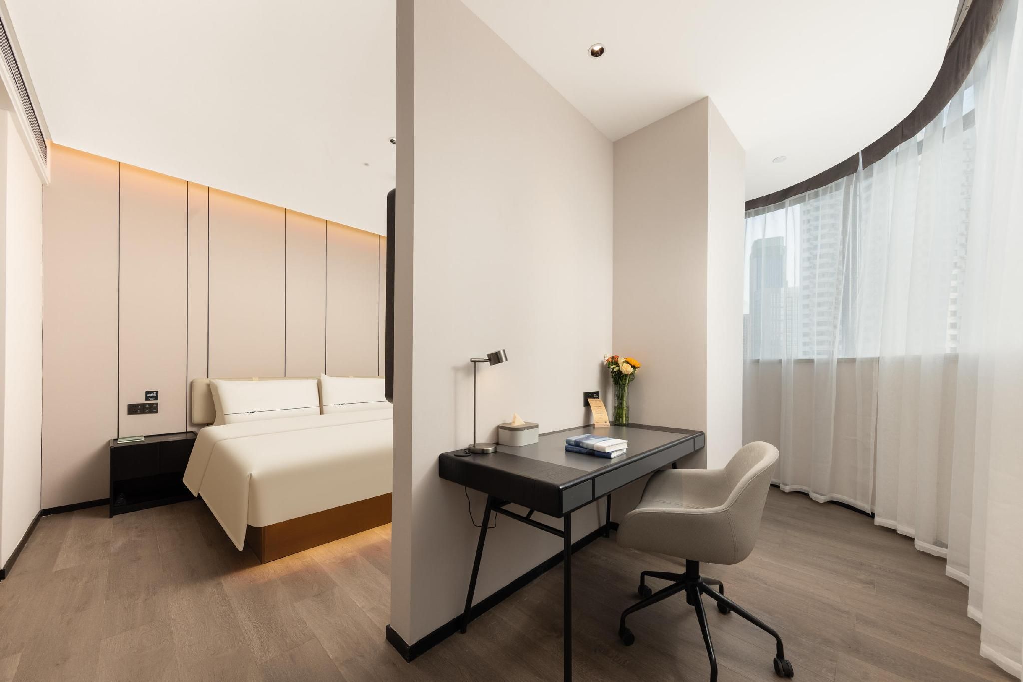 Executive room, Guest room, 1 Queen