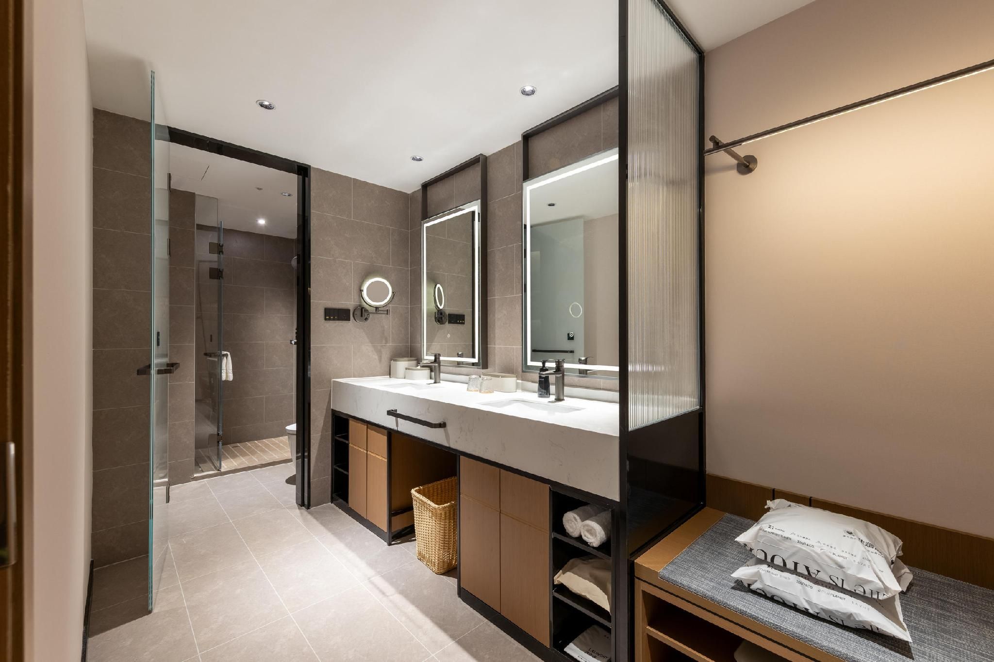 Premier Suites
