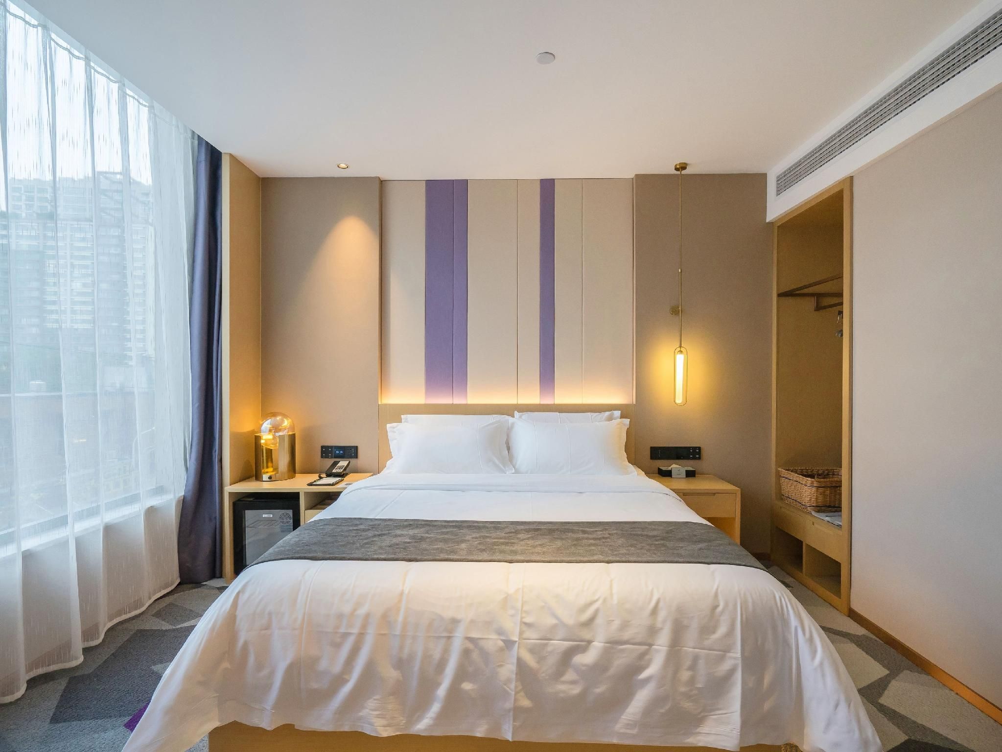 WH - 1 Bed Room with View