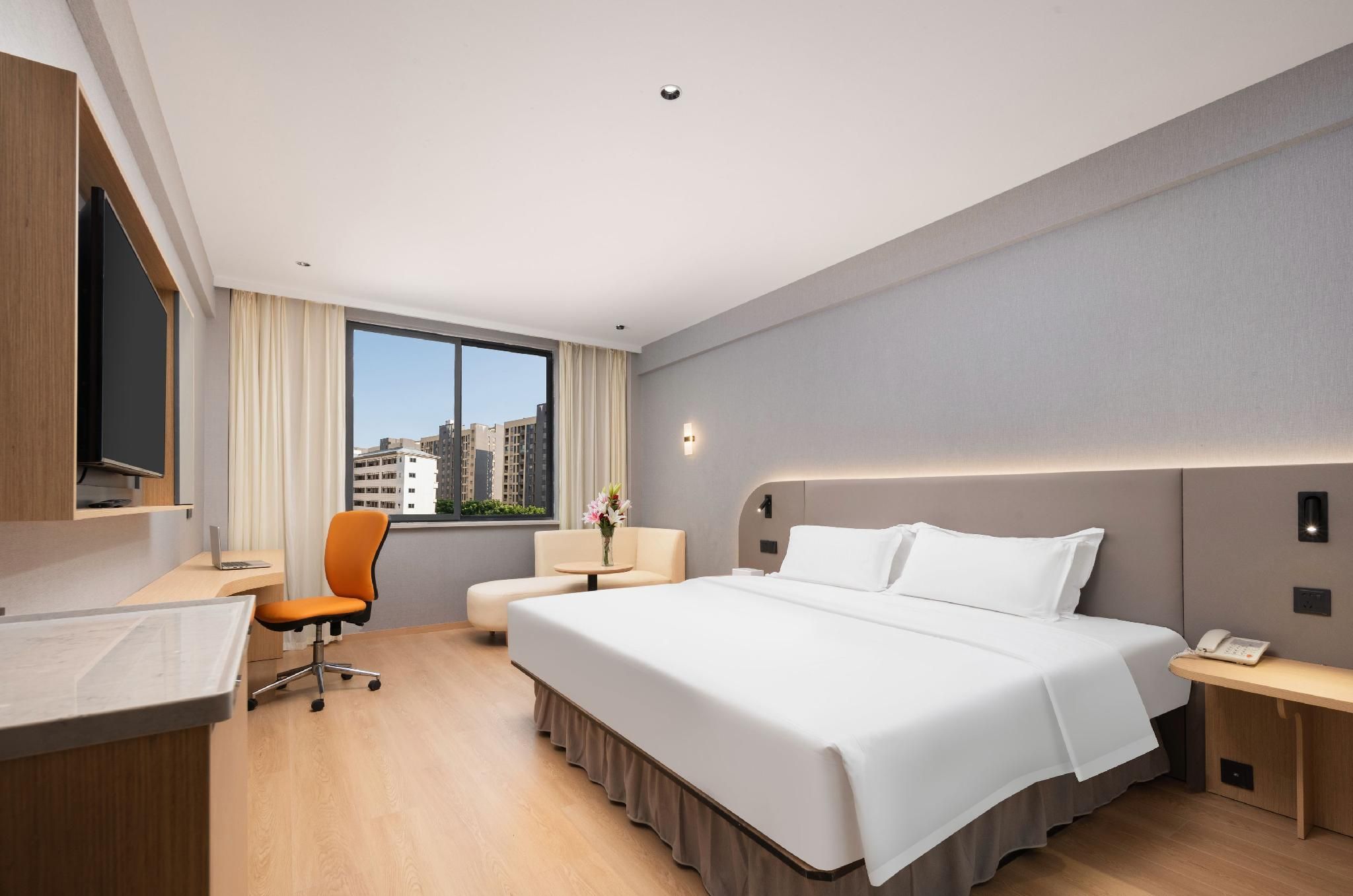 WH - Deluxe Bed Room