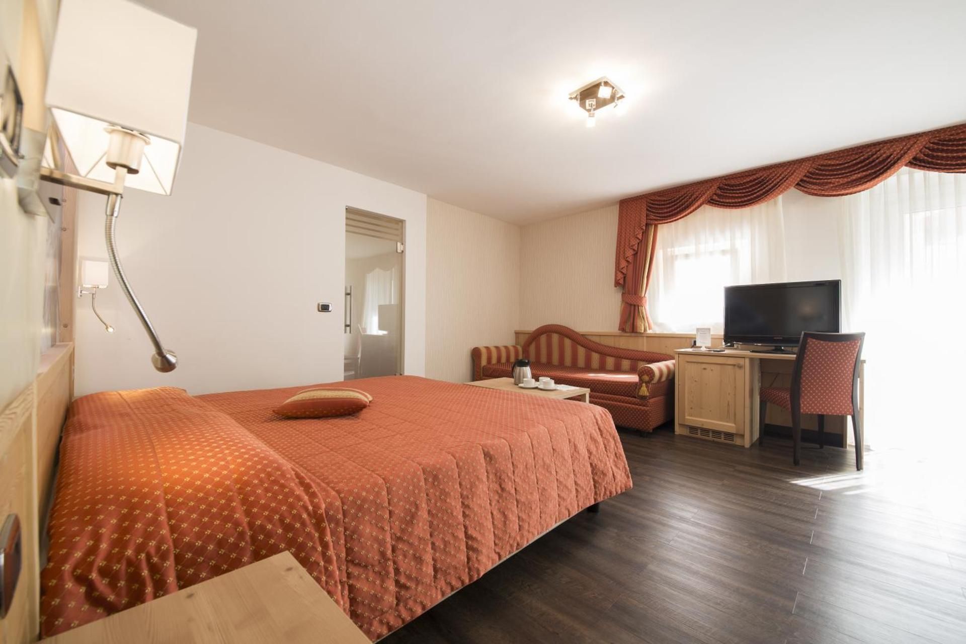 Hotel Touring Triple Room 2