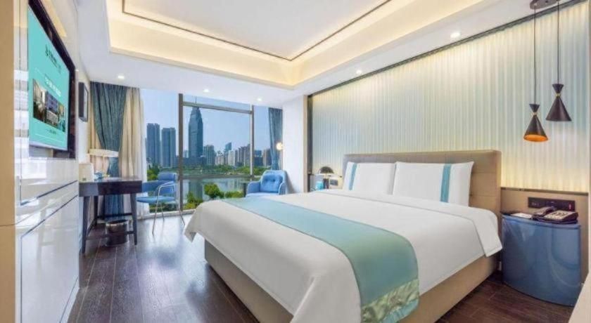 Xana - Deluxe Bed Room