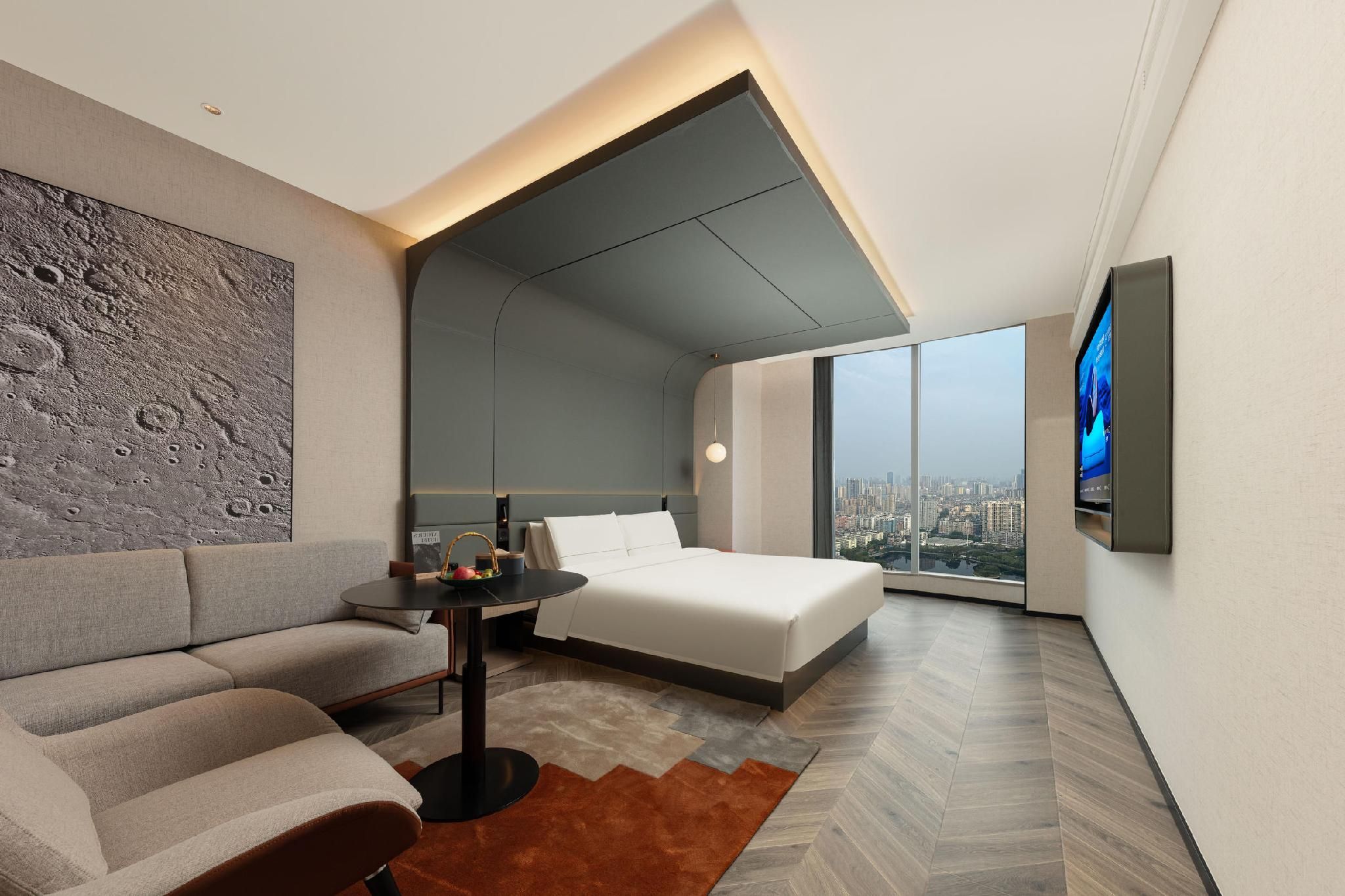 Premier King Room with City View