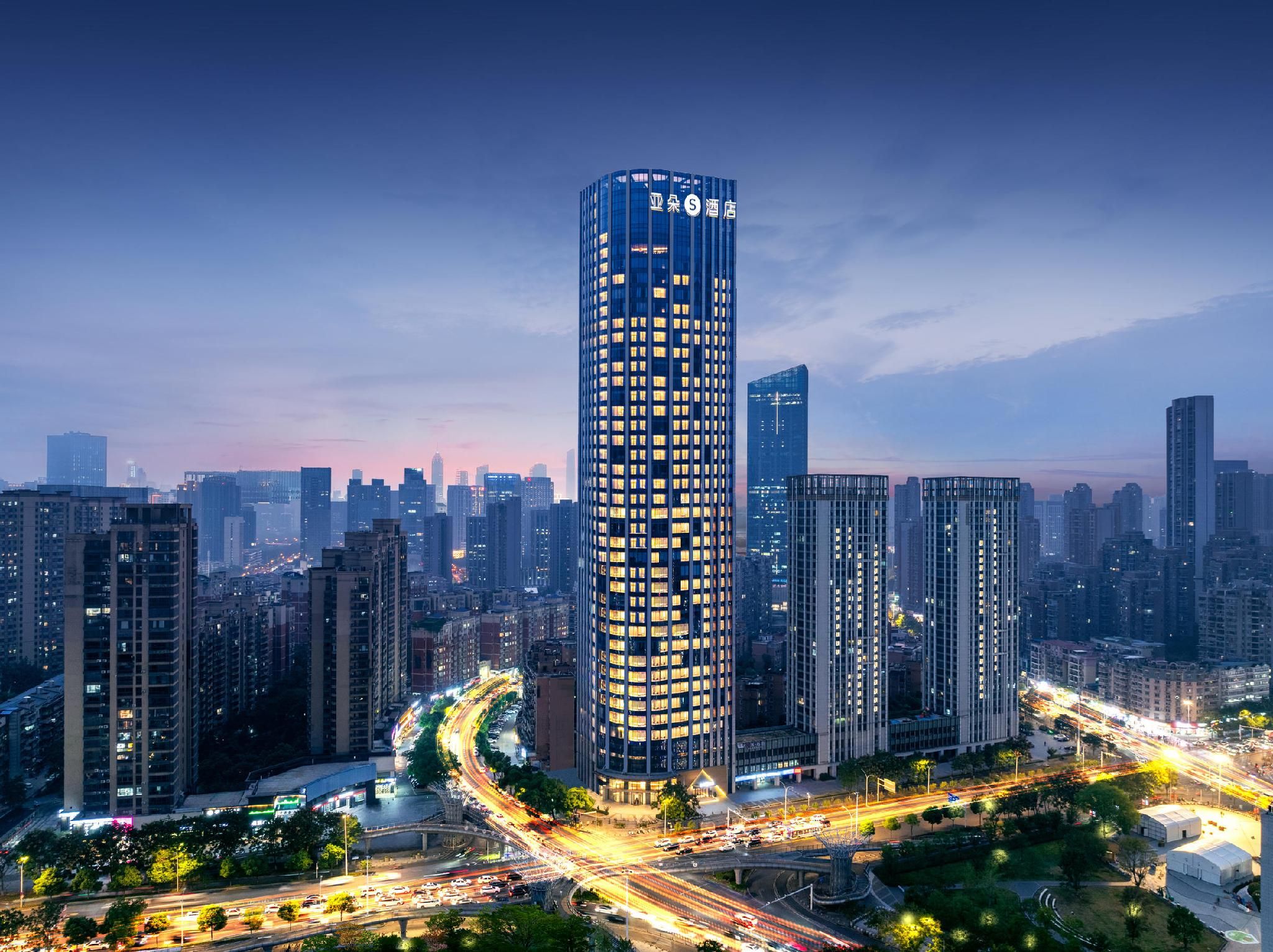 Atour - Superior 1 Bed Room, Lake View