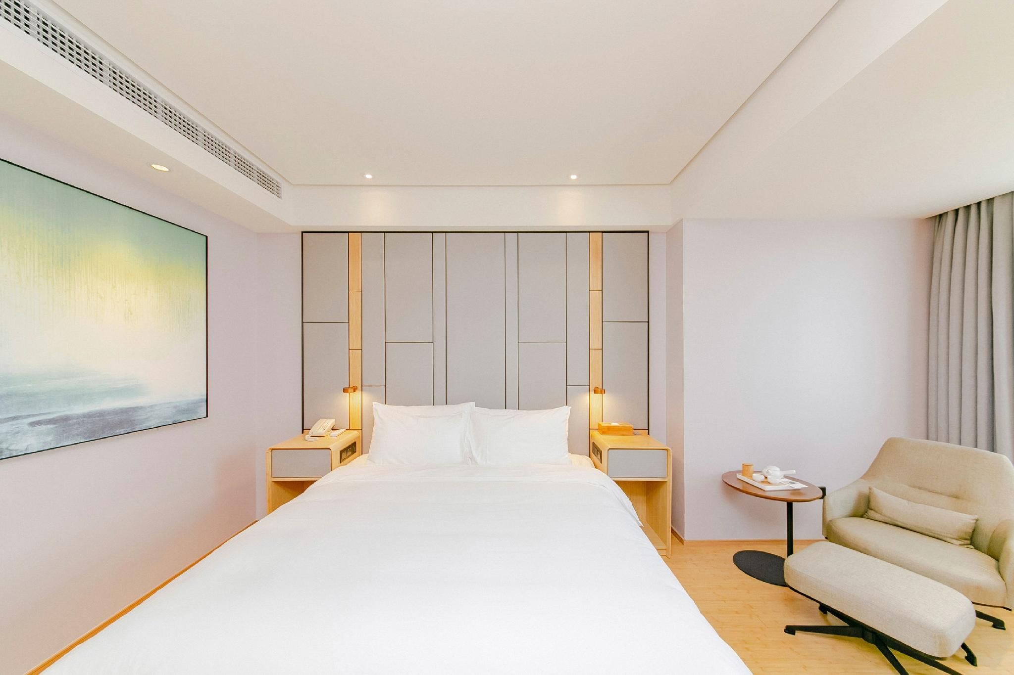 Business Queen Bed Room
