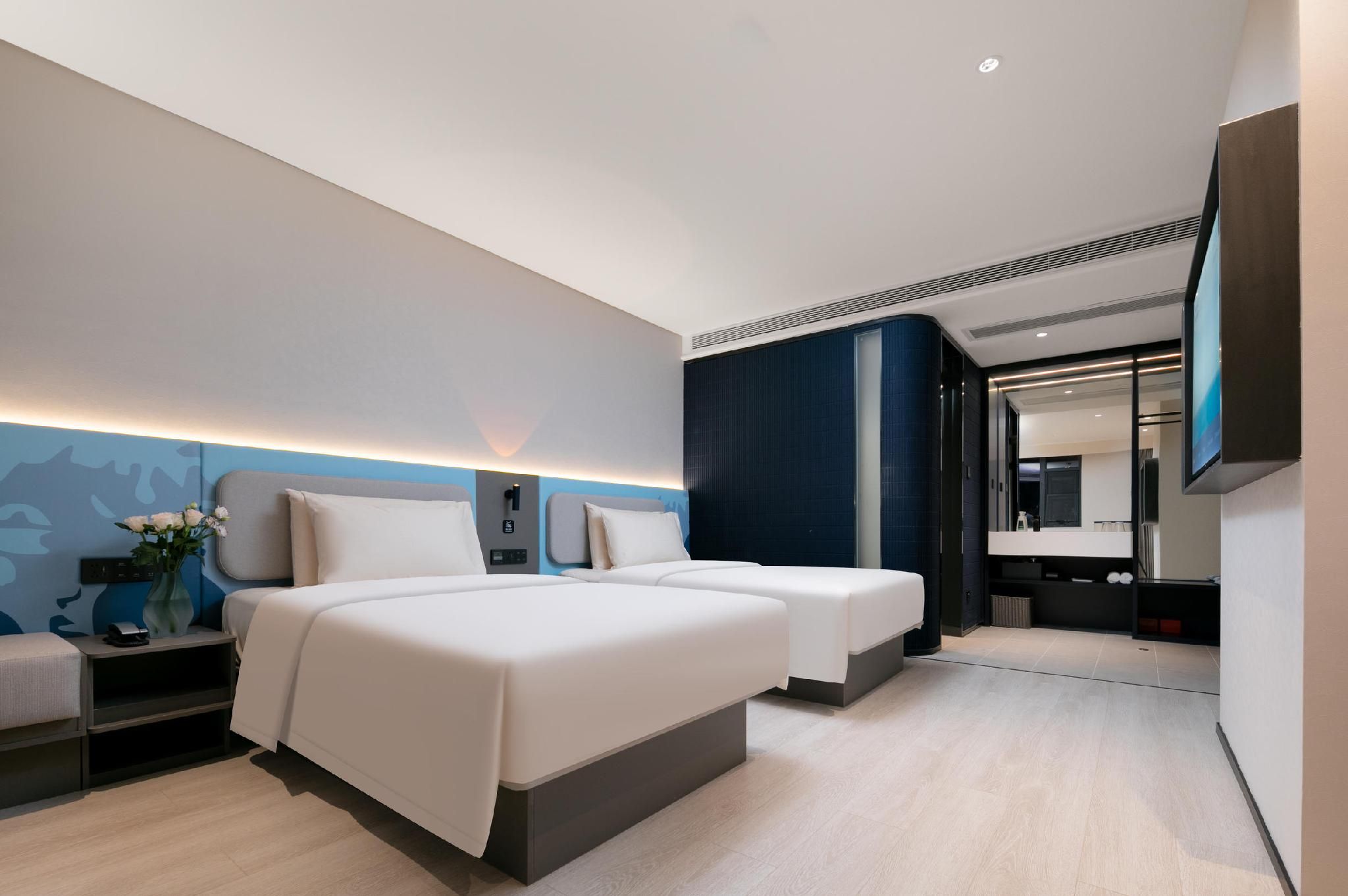 Standard Twin Bed Room