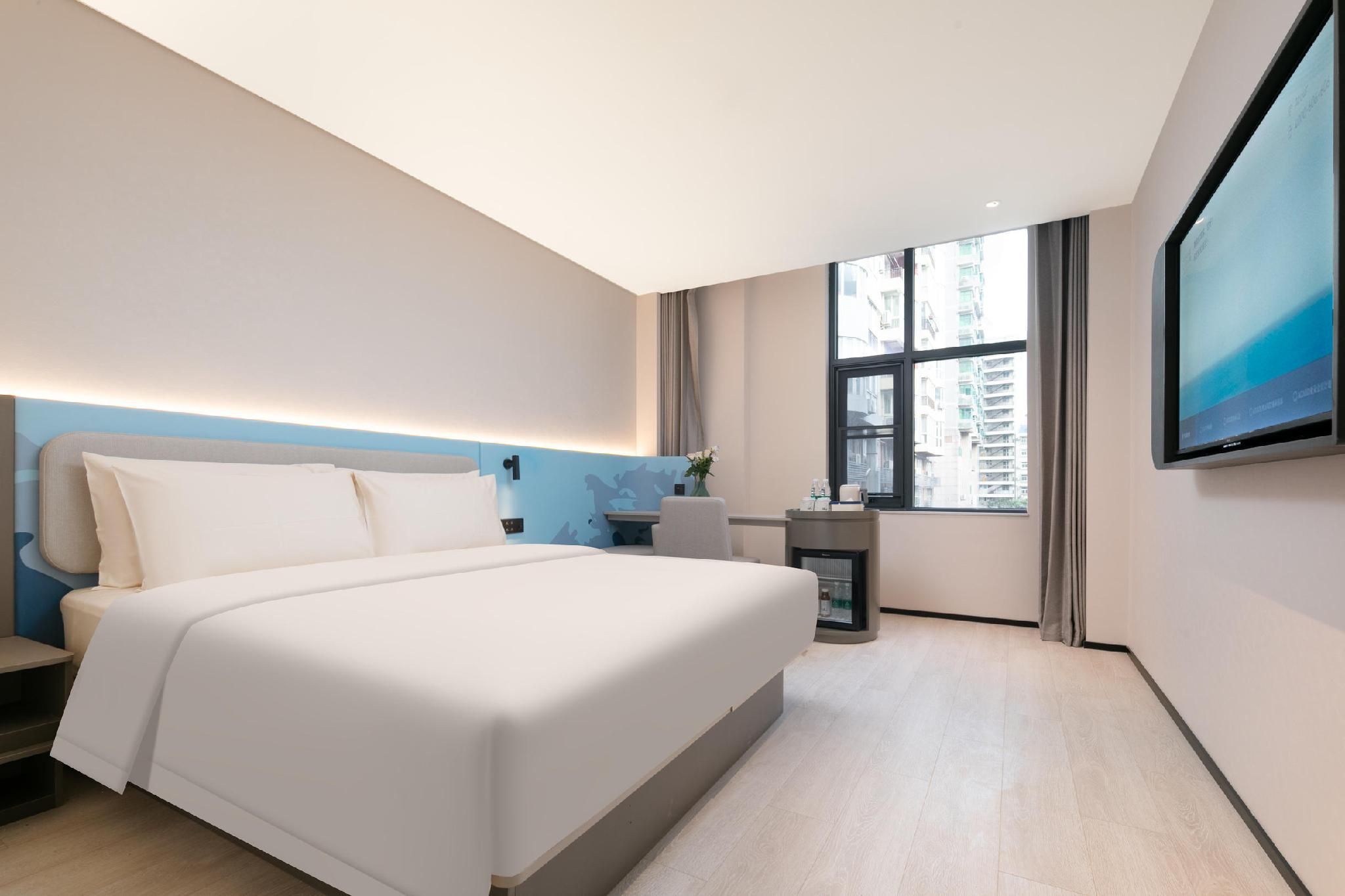 Comfort Queen Room