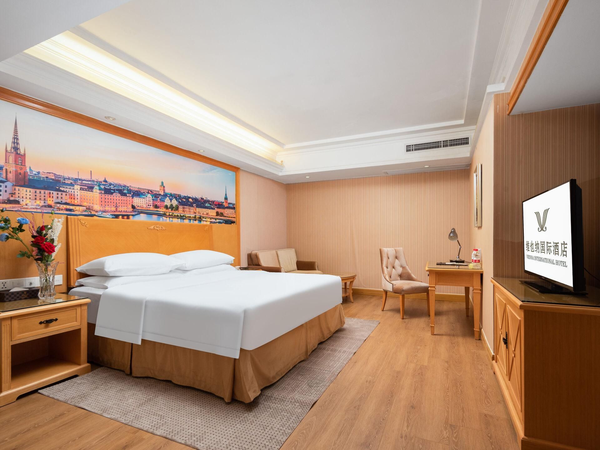 Standard - Queen Room