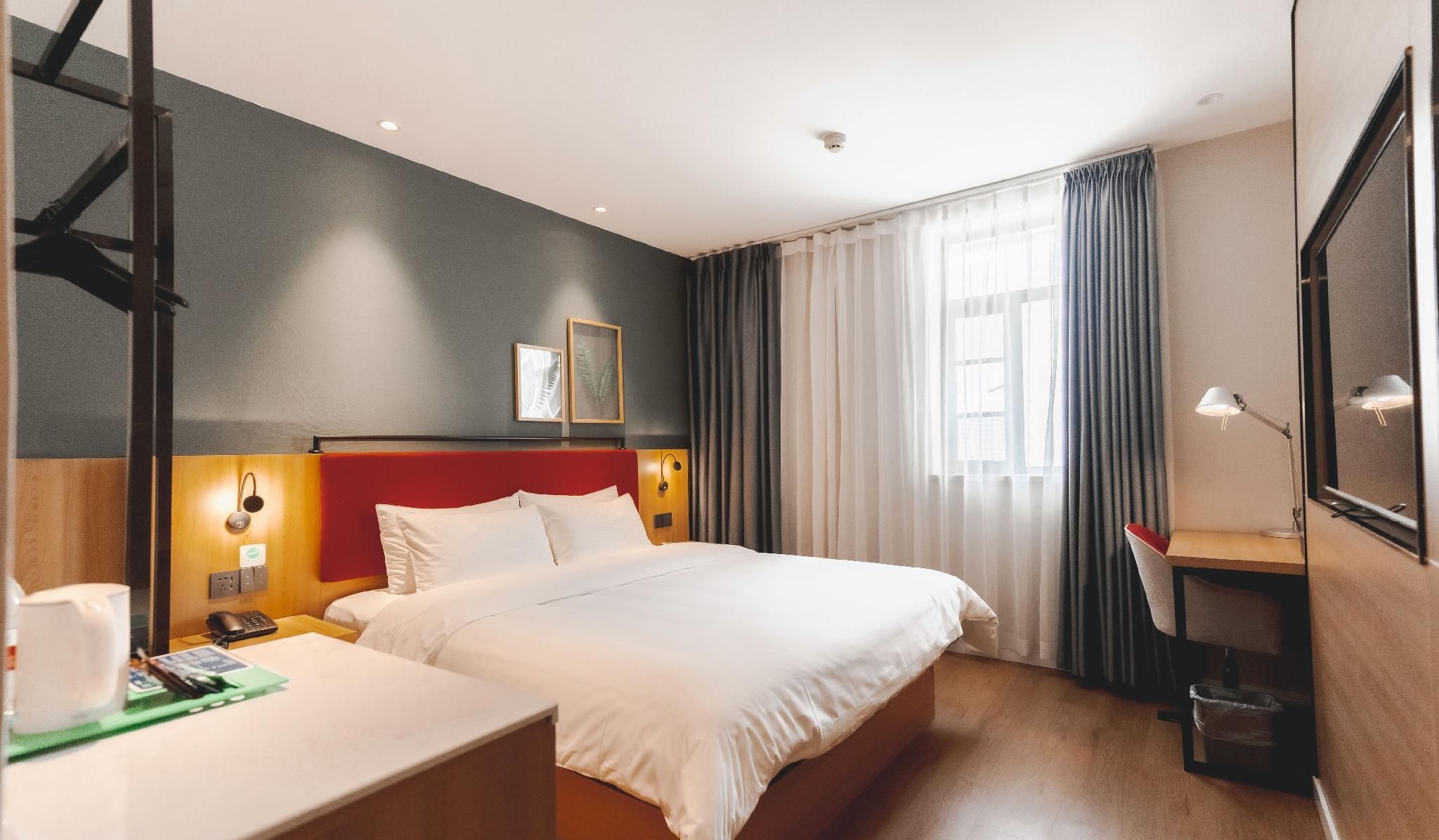 WH - Superior Bed Room