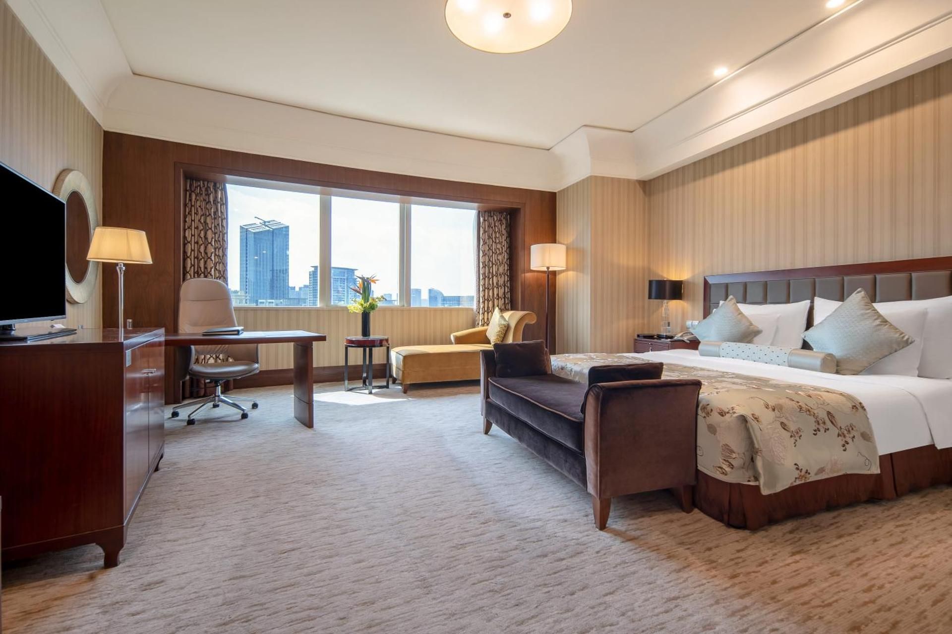 Executive Bed Room With View