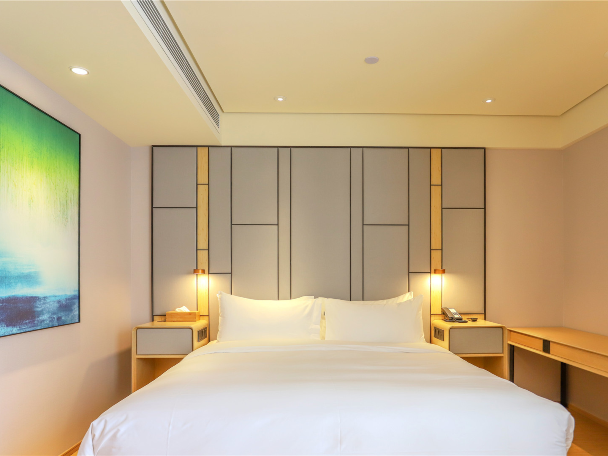 Huazhu - Deluxe Bed Room