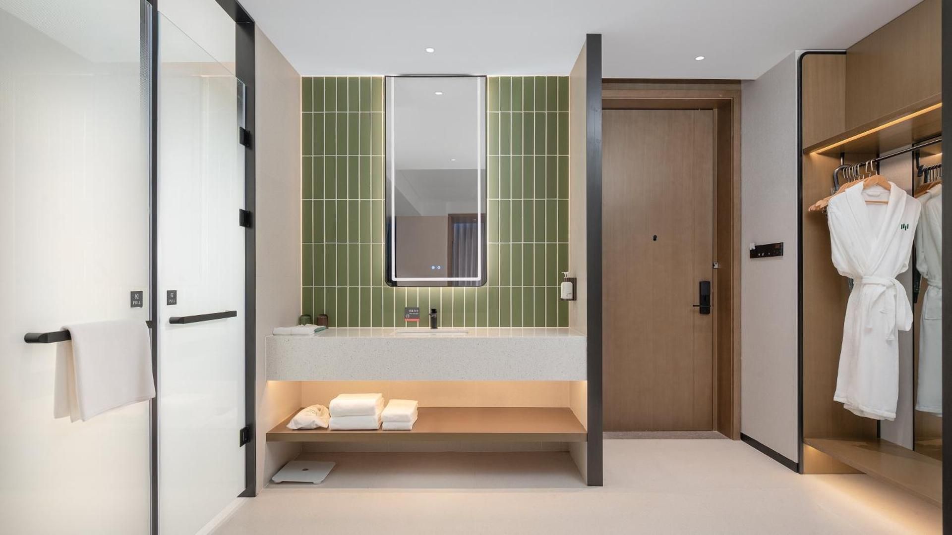 Standard King Room - Accessible