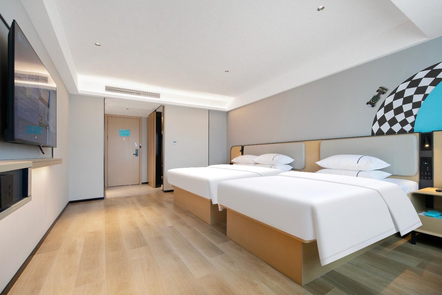 Dossen - Family Room