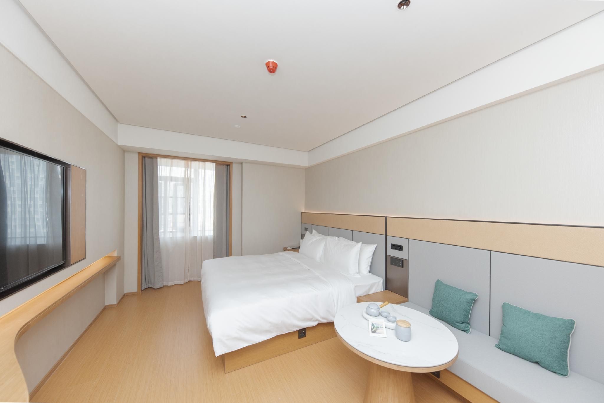 Huazhu - Superior BedRoom