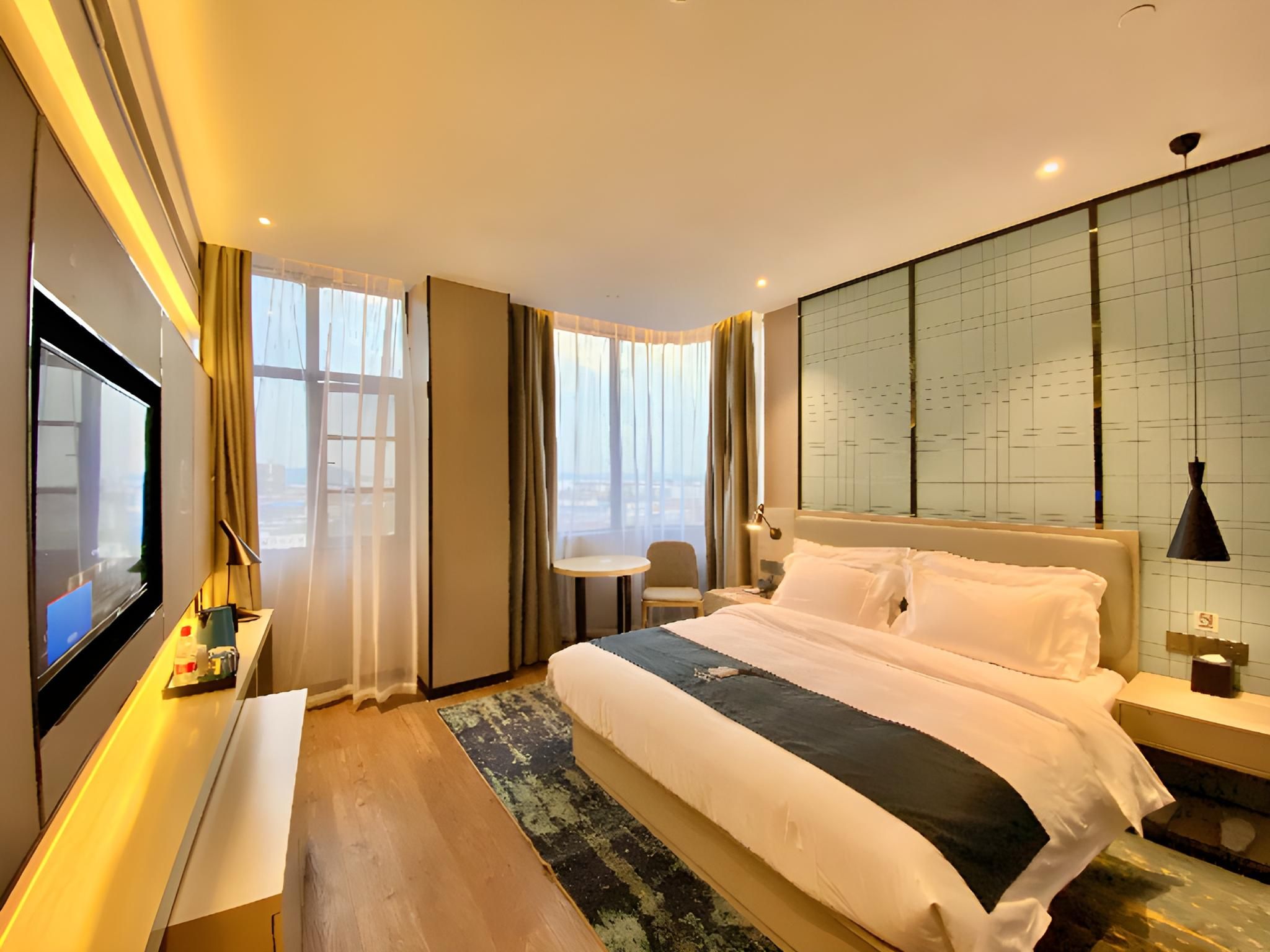Dossen - Bed Room With City View