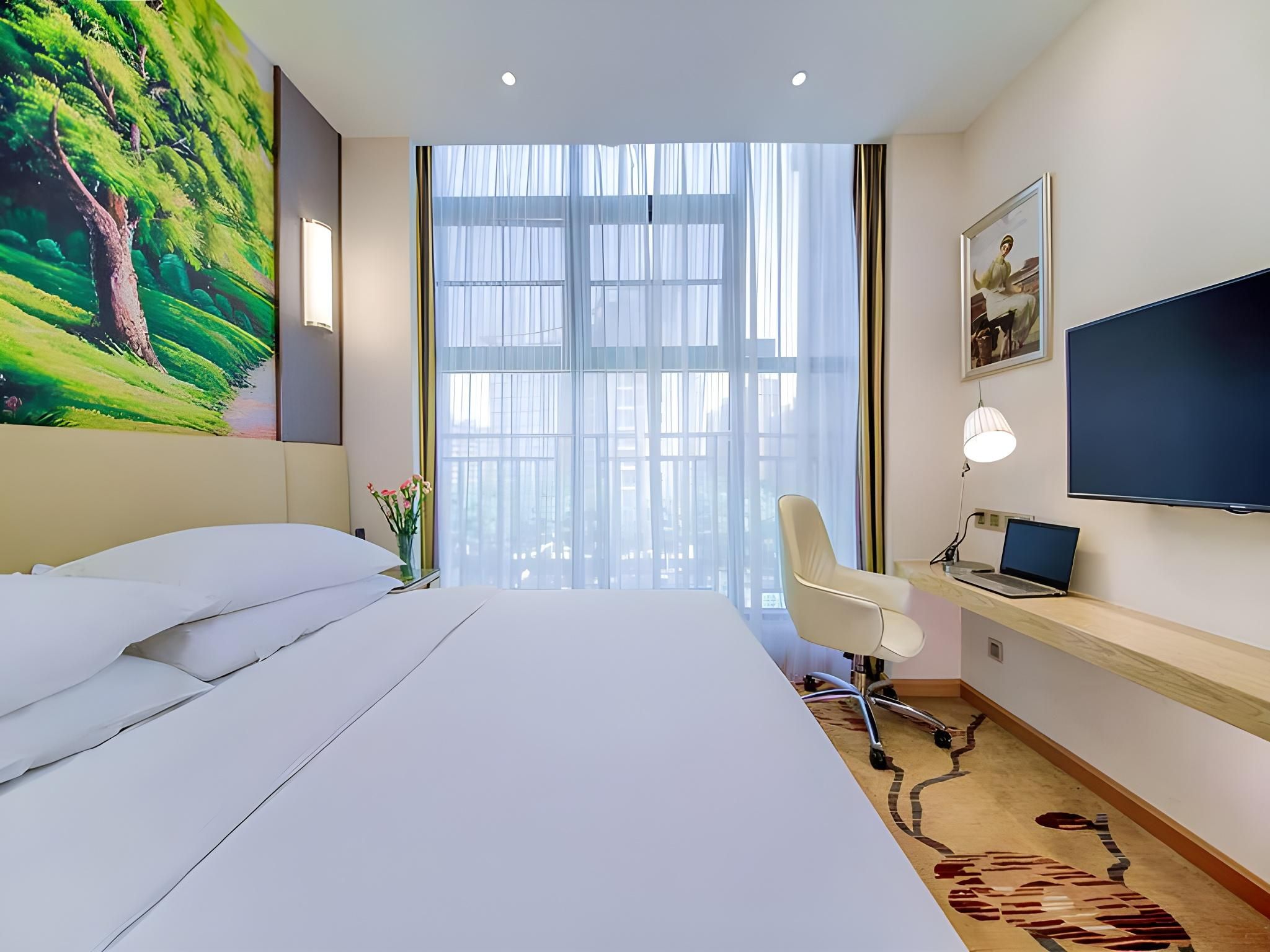 Standard - Queen Room