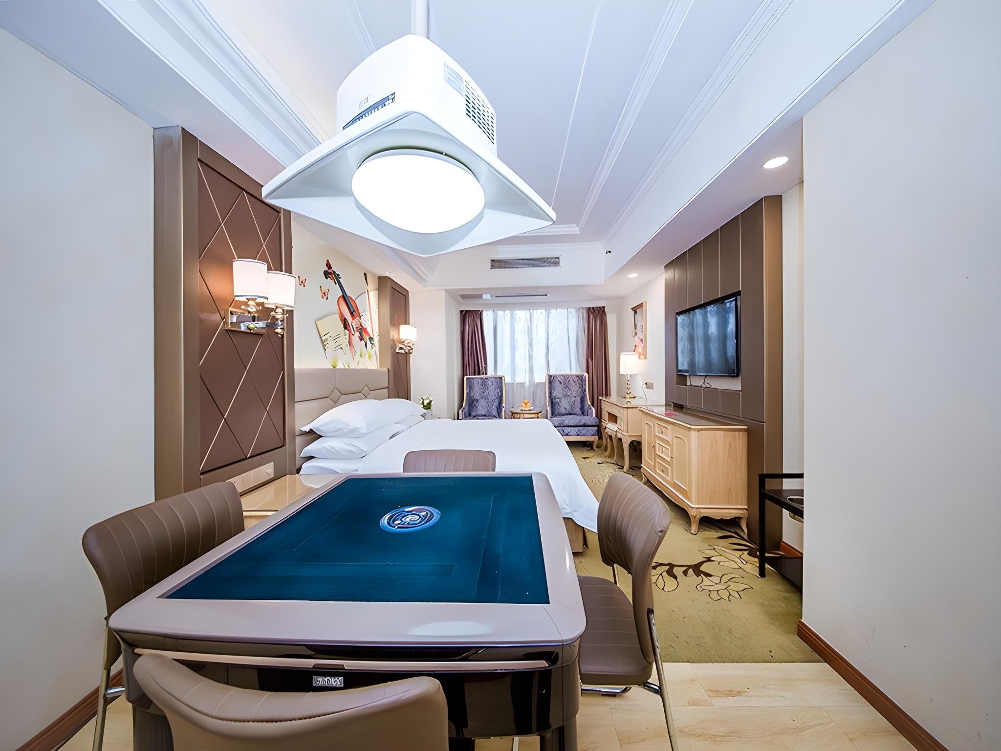 WH - Chess 1 Bed Room