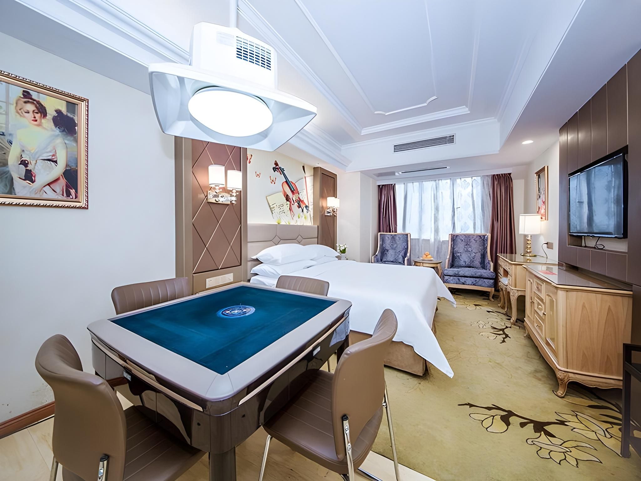 WH - Chess 1 Bed Room