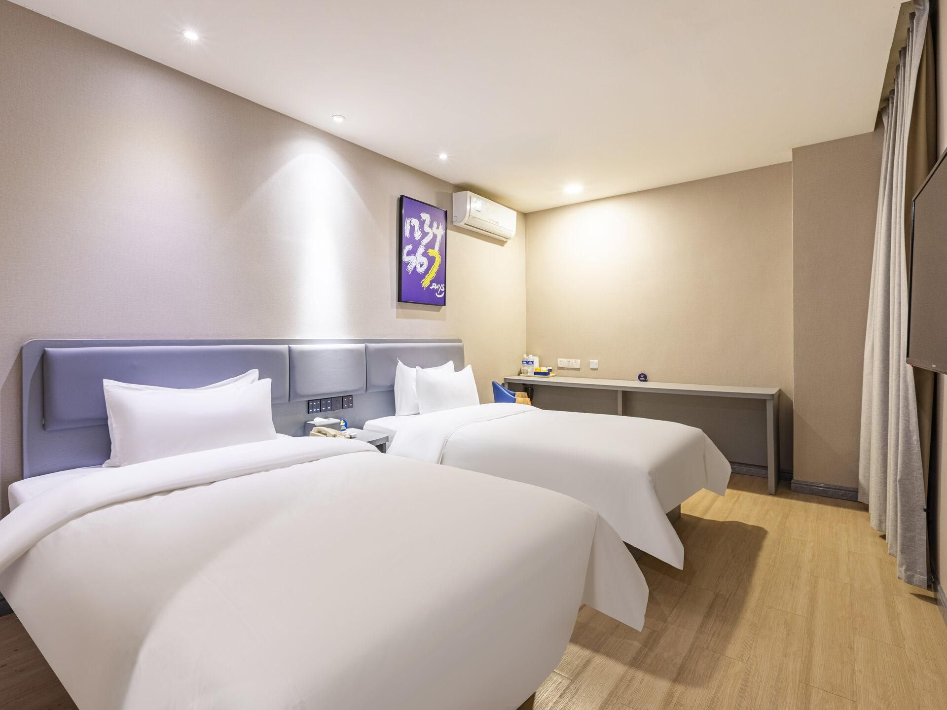 WH - New 7 Days Zizai Twin Room