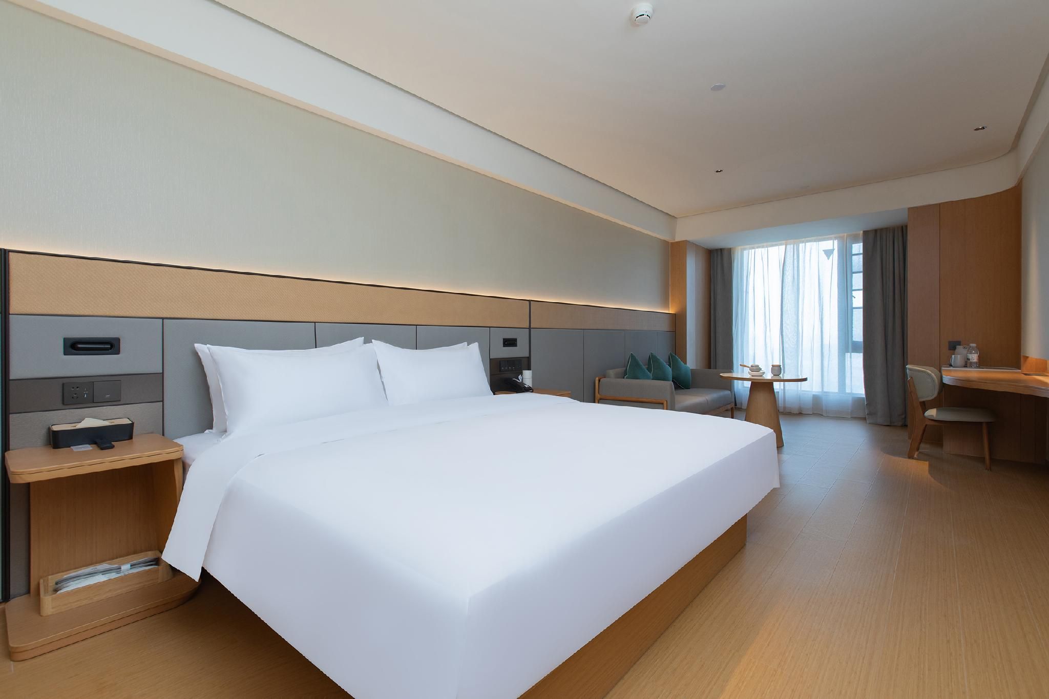 Huazhu - Room With View