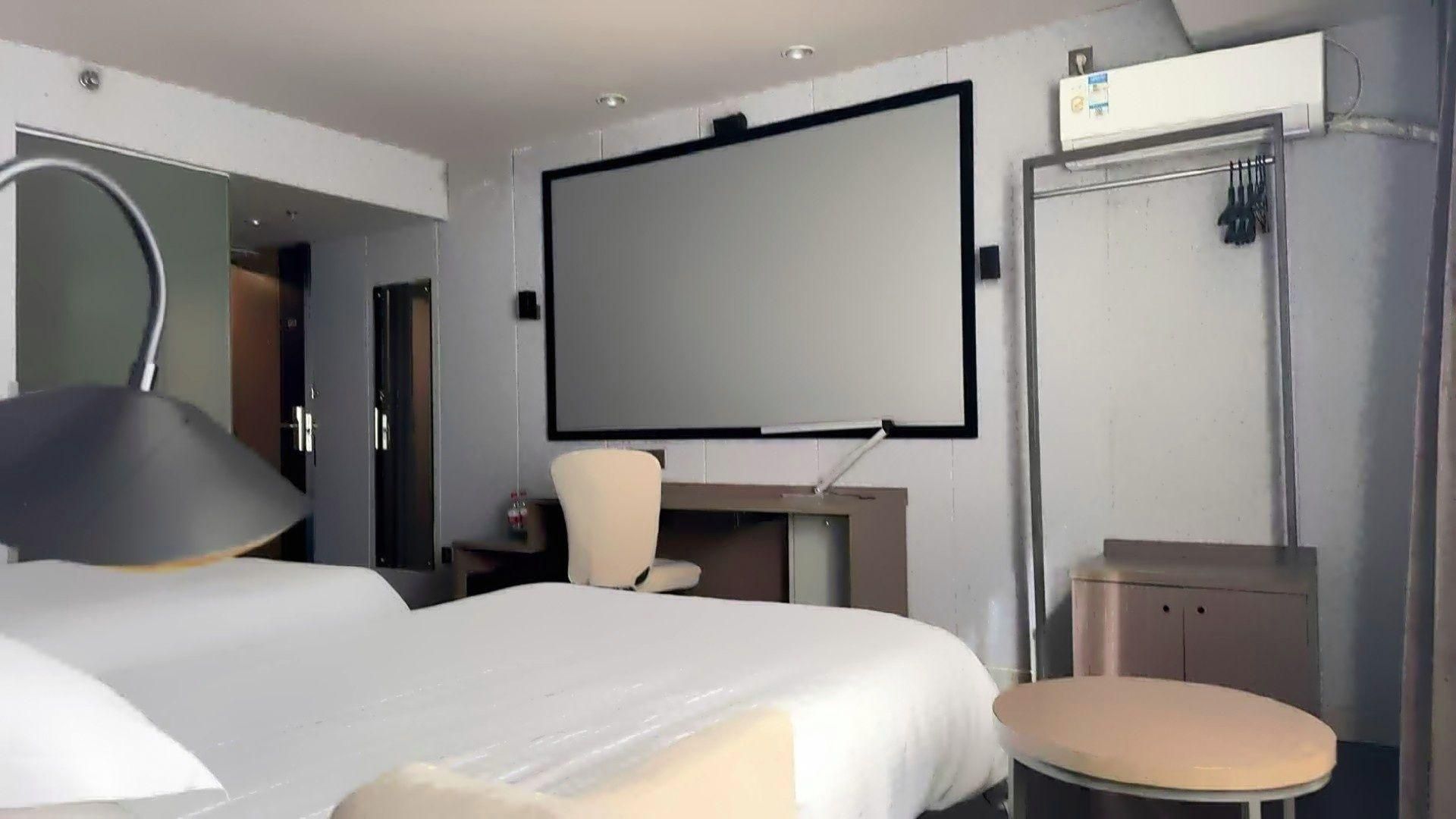 WH - Cinema Business Standard Room