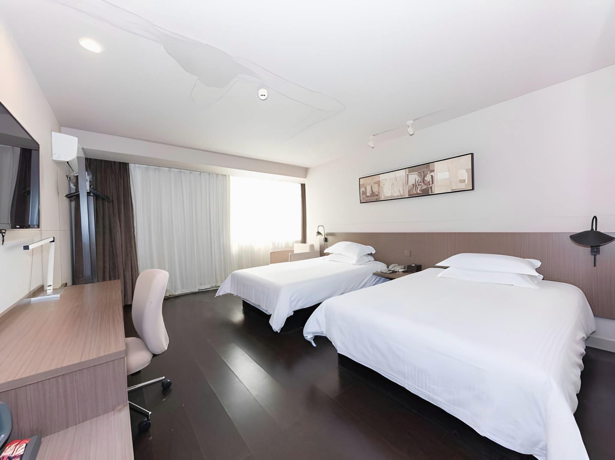 Business Twin Room A