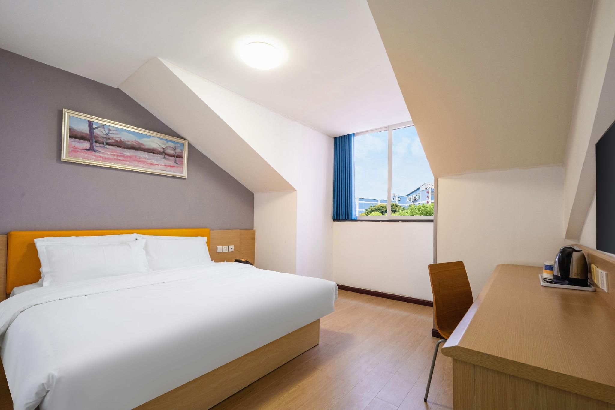WH - Traditional Bed Room