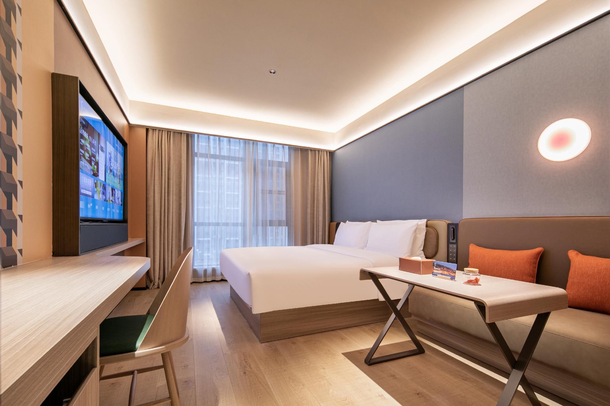 Huazhu - Deluxe Bed Room