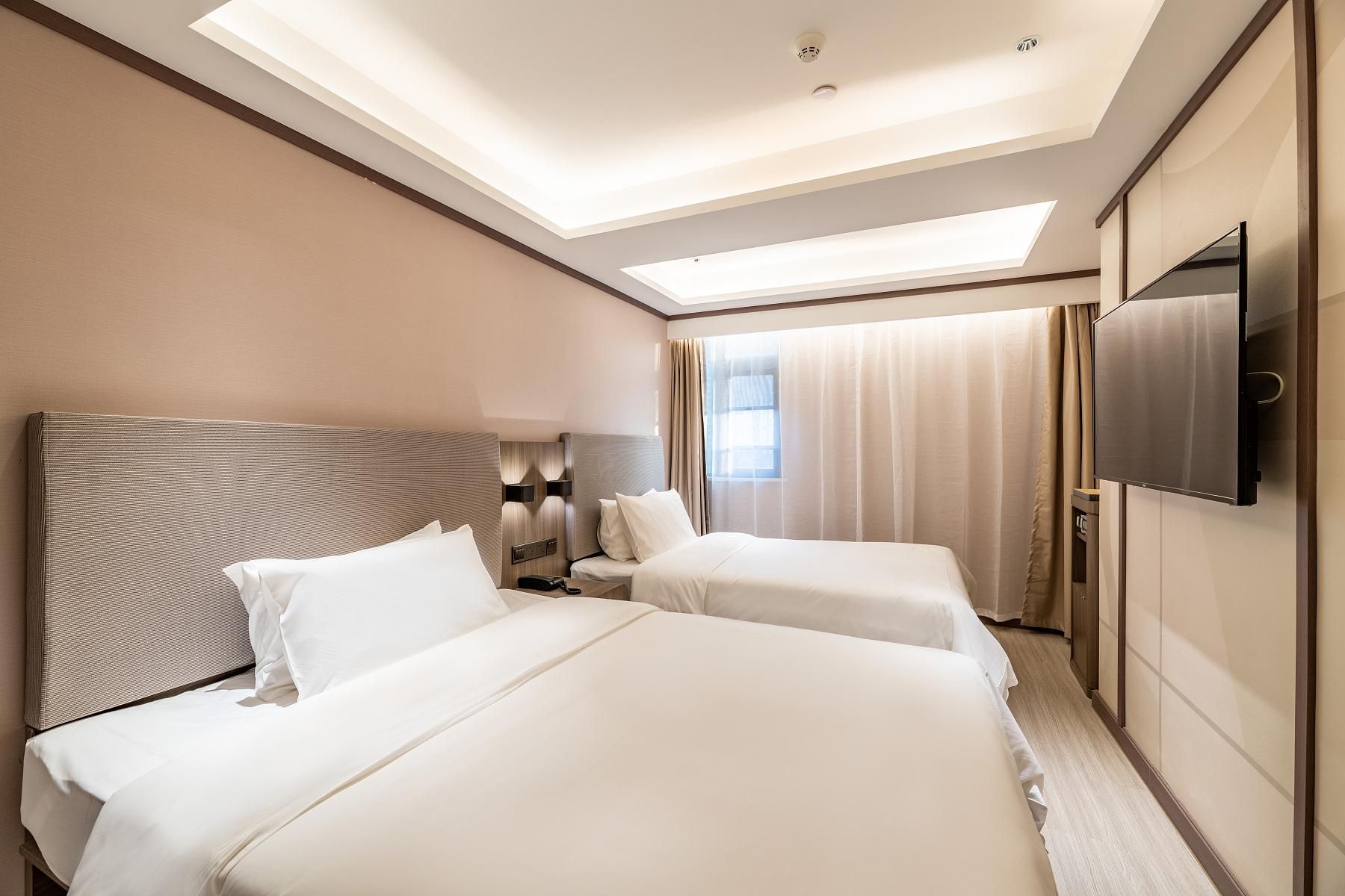 Huazhu - Family Room