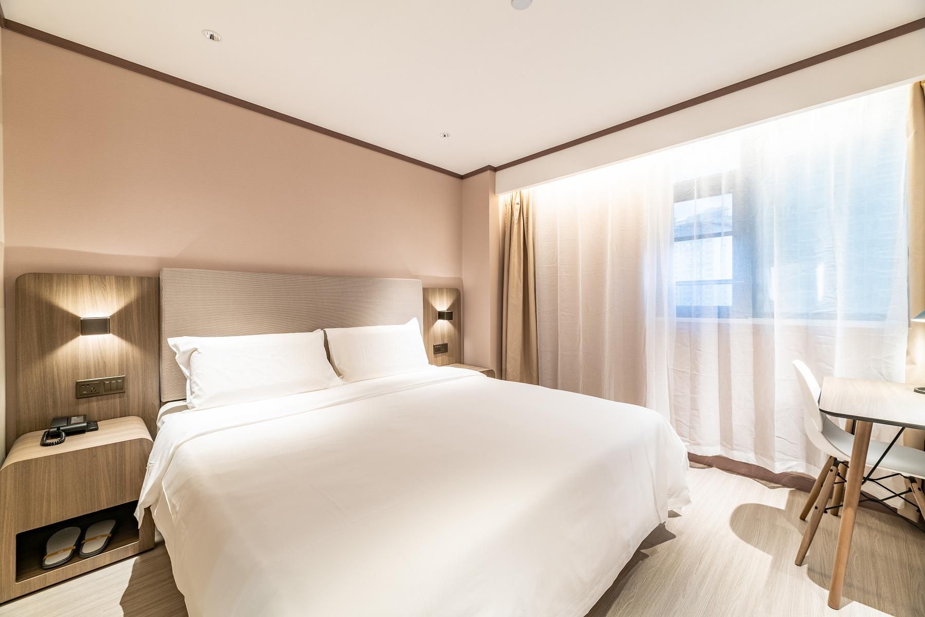 Huazhu - Superior BedRoom