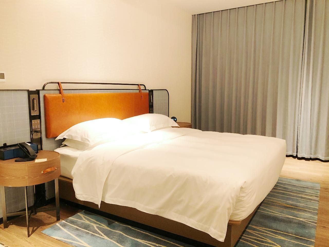 Dossen - Standard Bed Room
