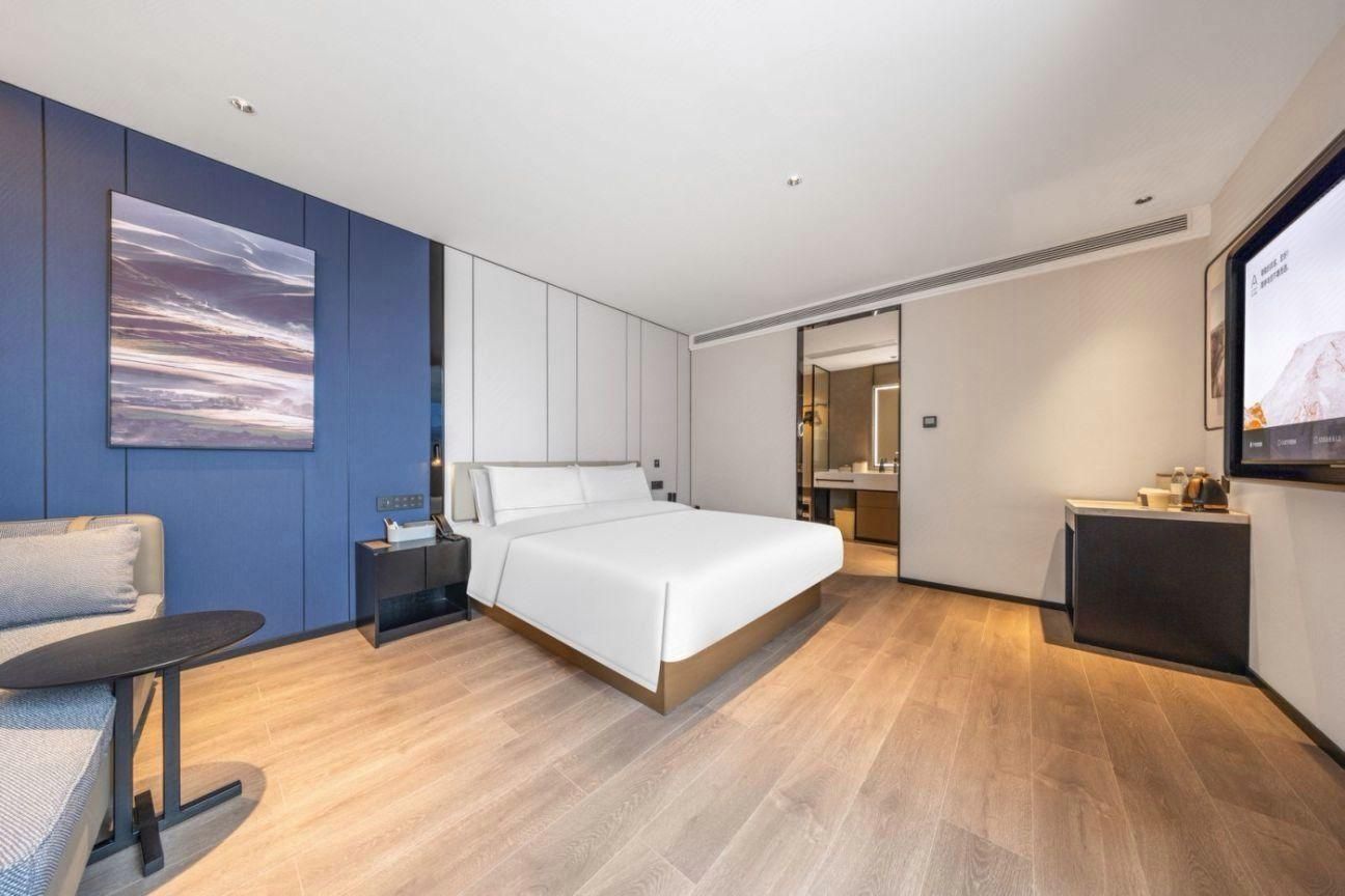 Atour - Premier Garden View King Room
