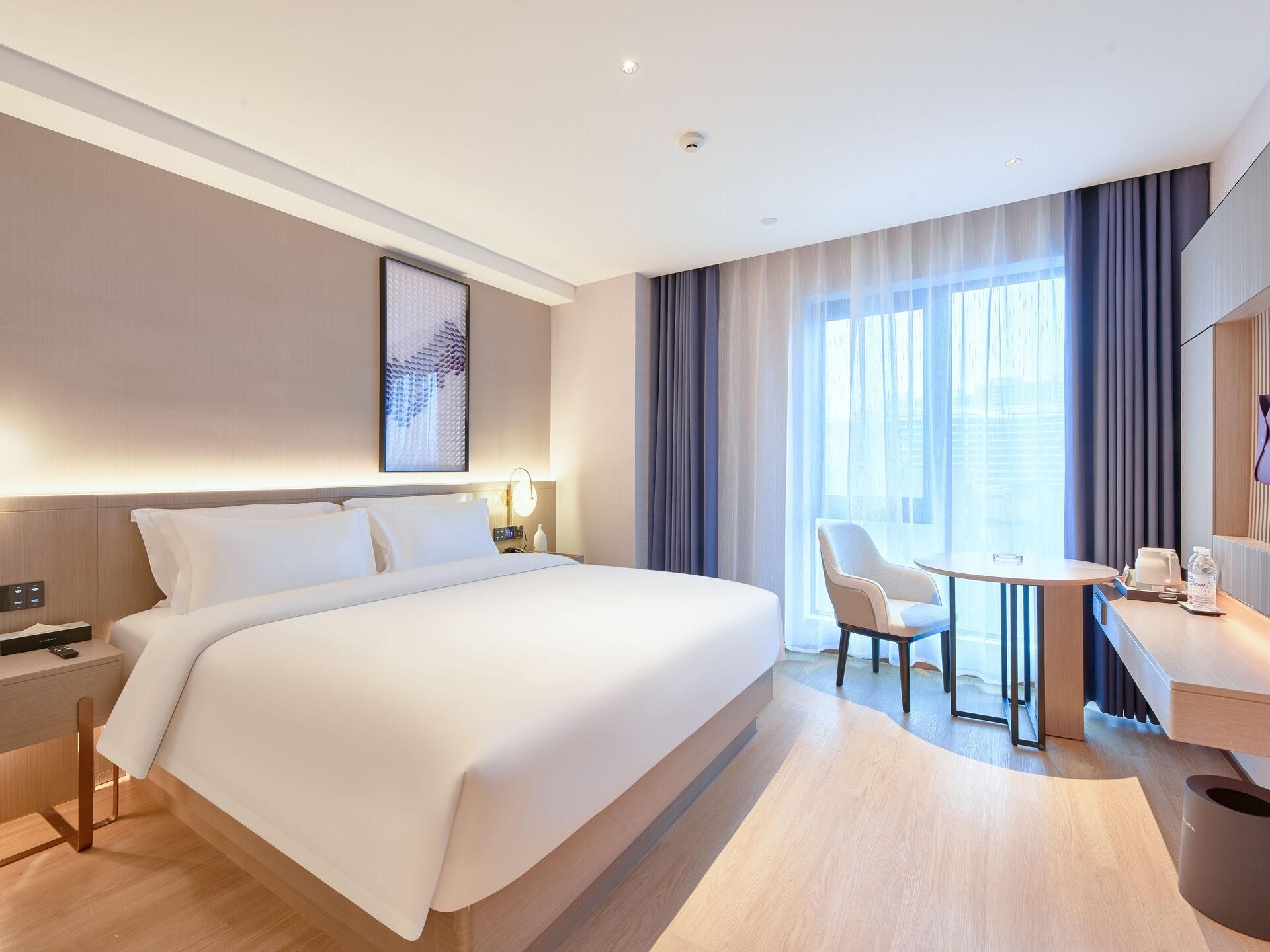 Deluxe Queen Room